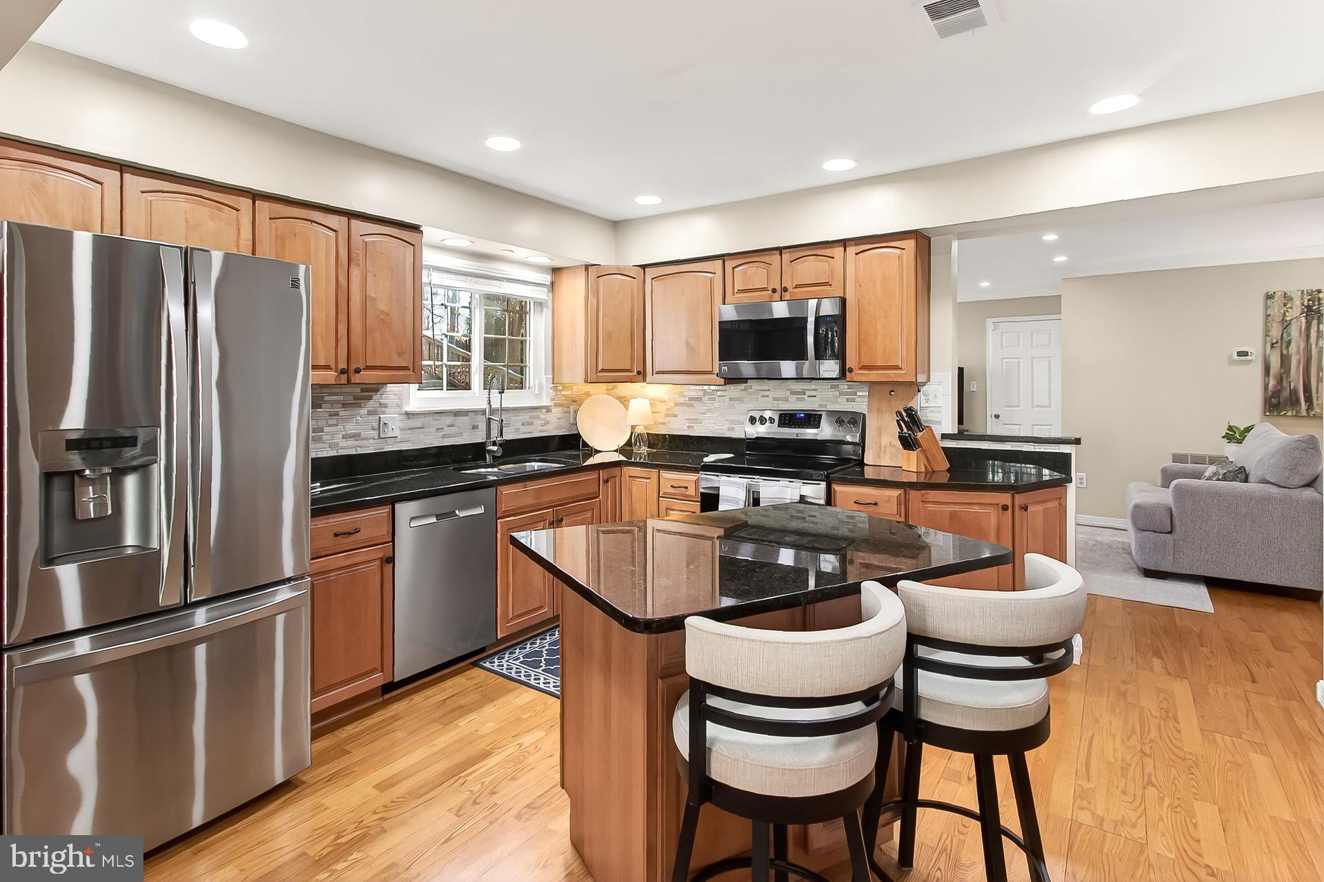 LAKE RIDGE - Residential