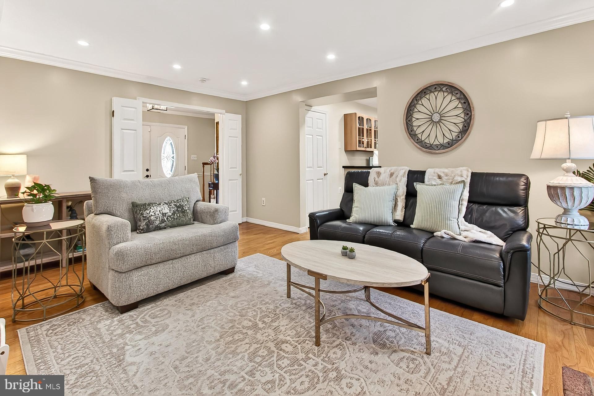 LAKE RIDGE - Residential