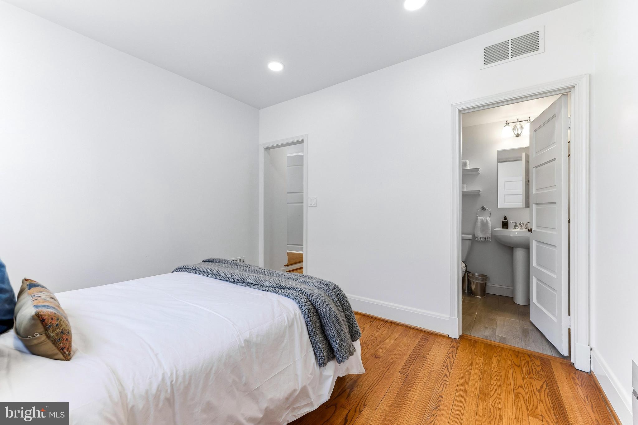 HOMELAND HISTORIC DISTRICT - Residential