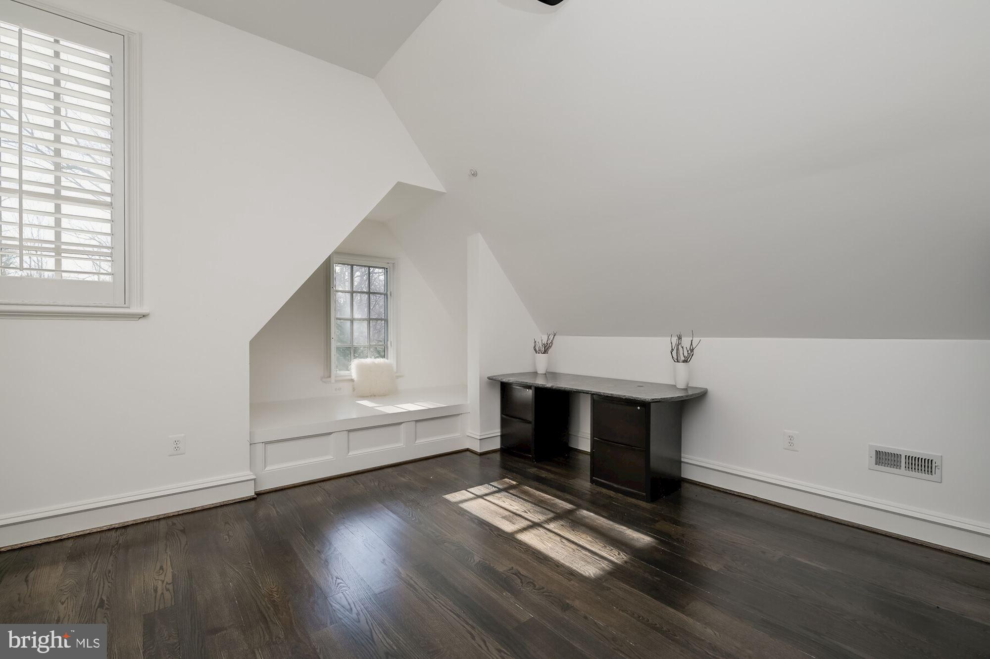 BANNOCKBURN - Residential