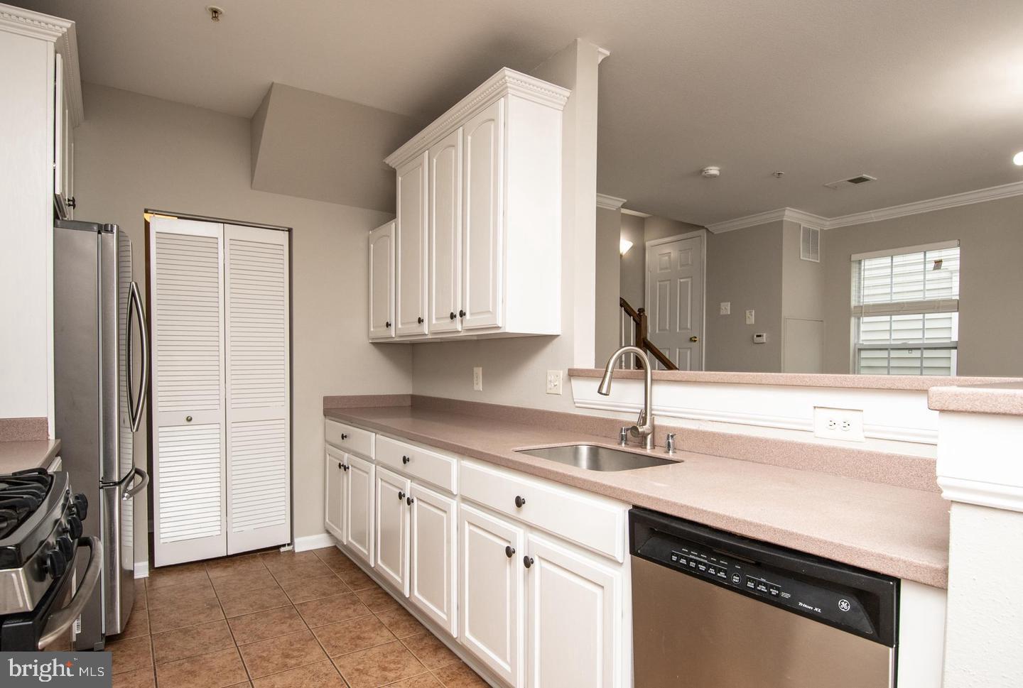 FOX MILL STATION - Residential Lease