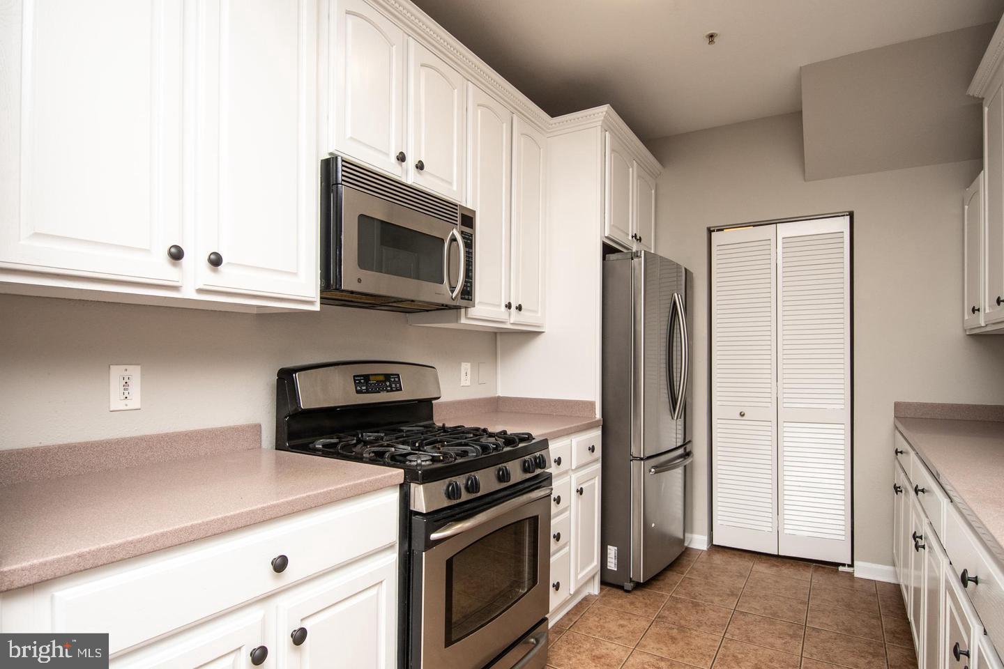 FOX MILL STATION - Residential Lease