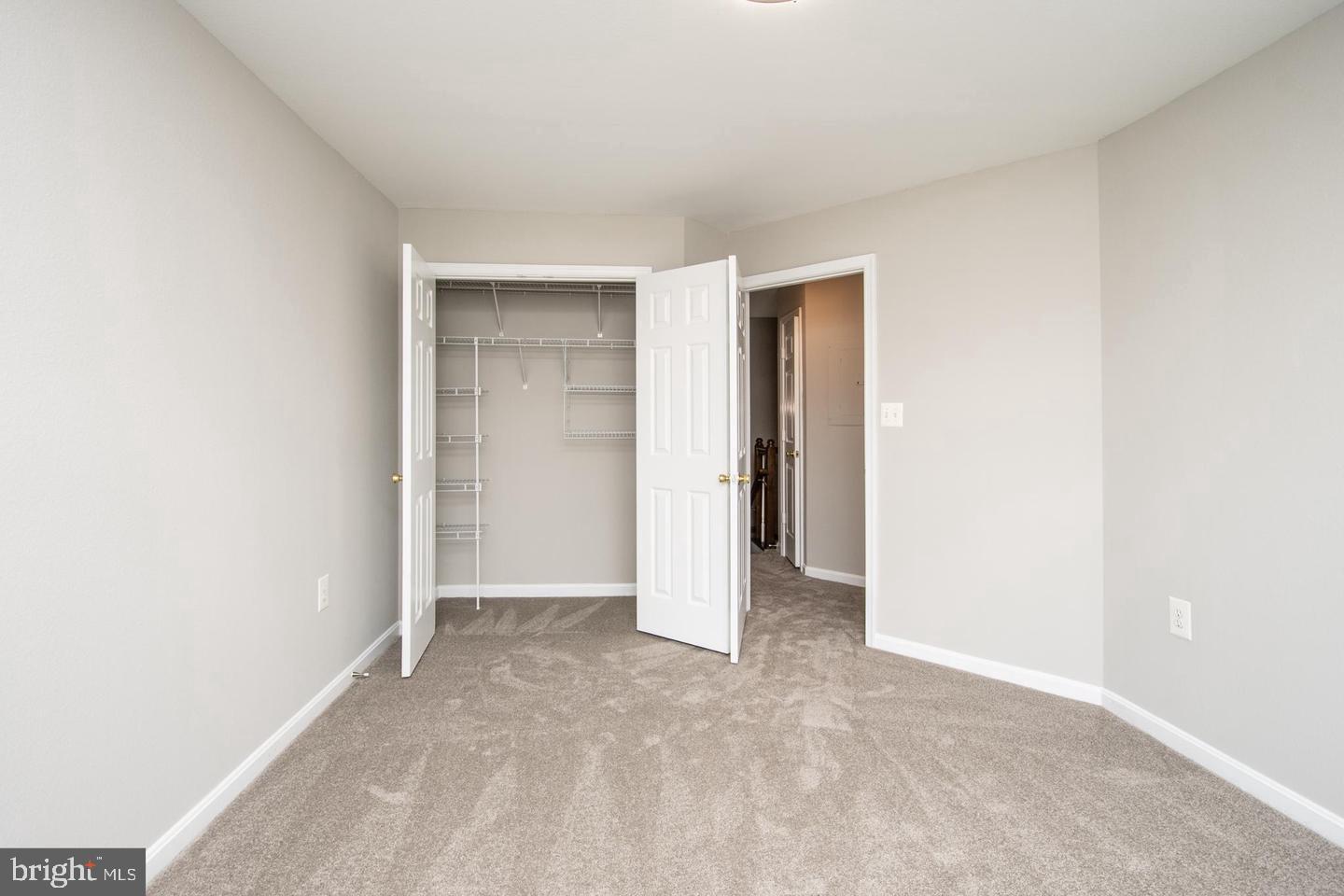 FOX MILL STATION - Residential Lease