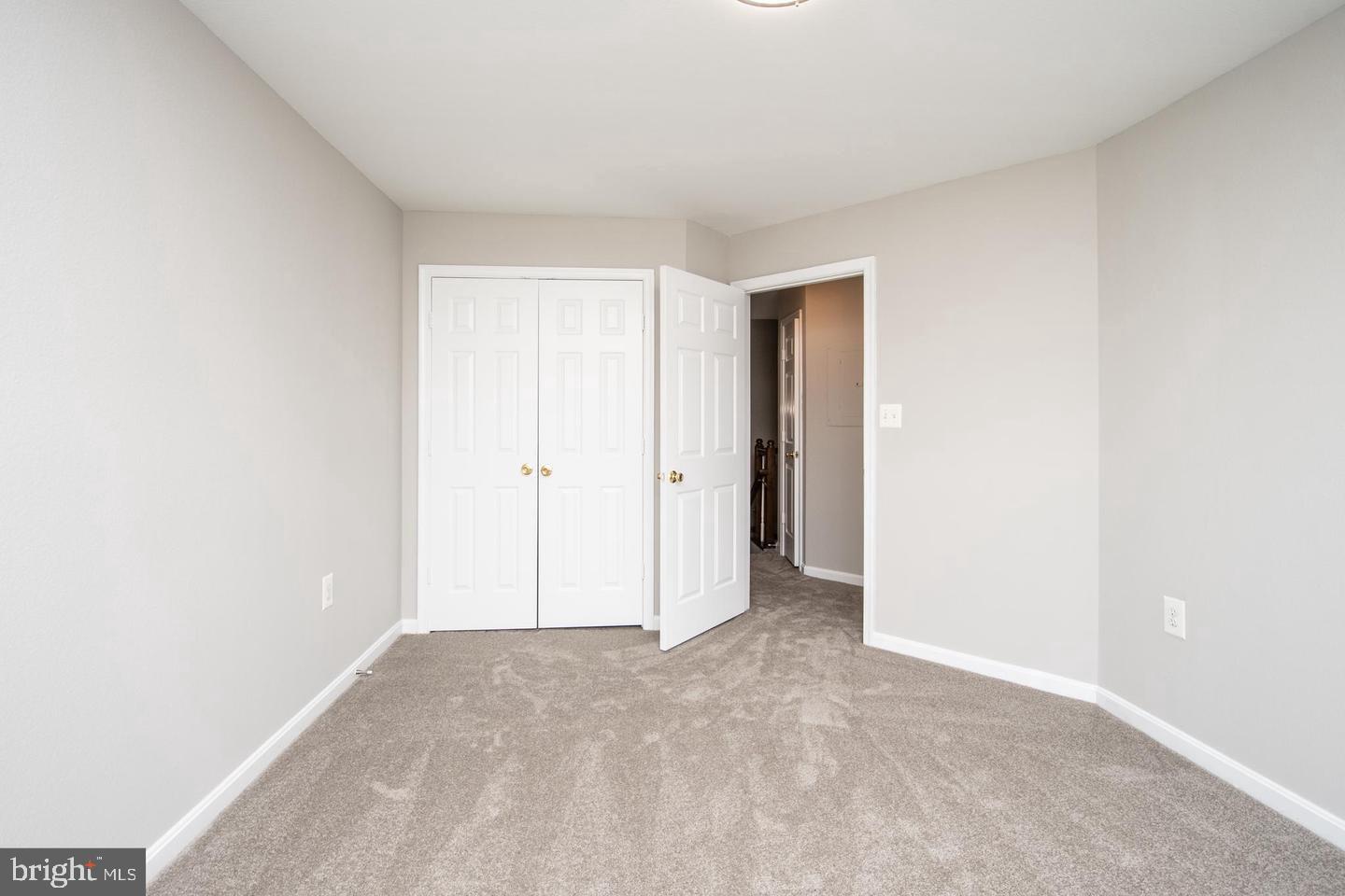 FOX MILL STATION - Residential Lease