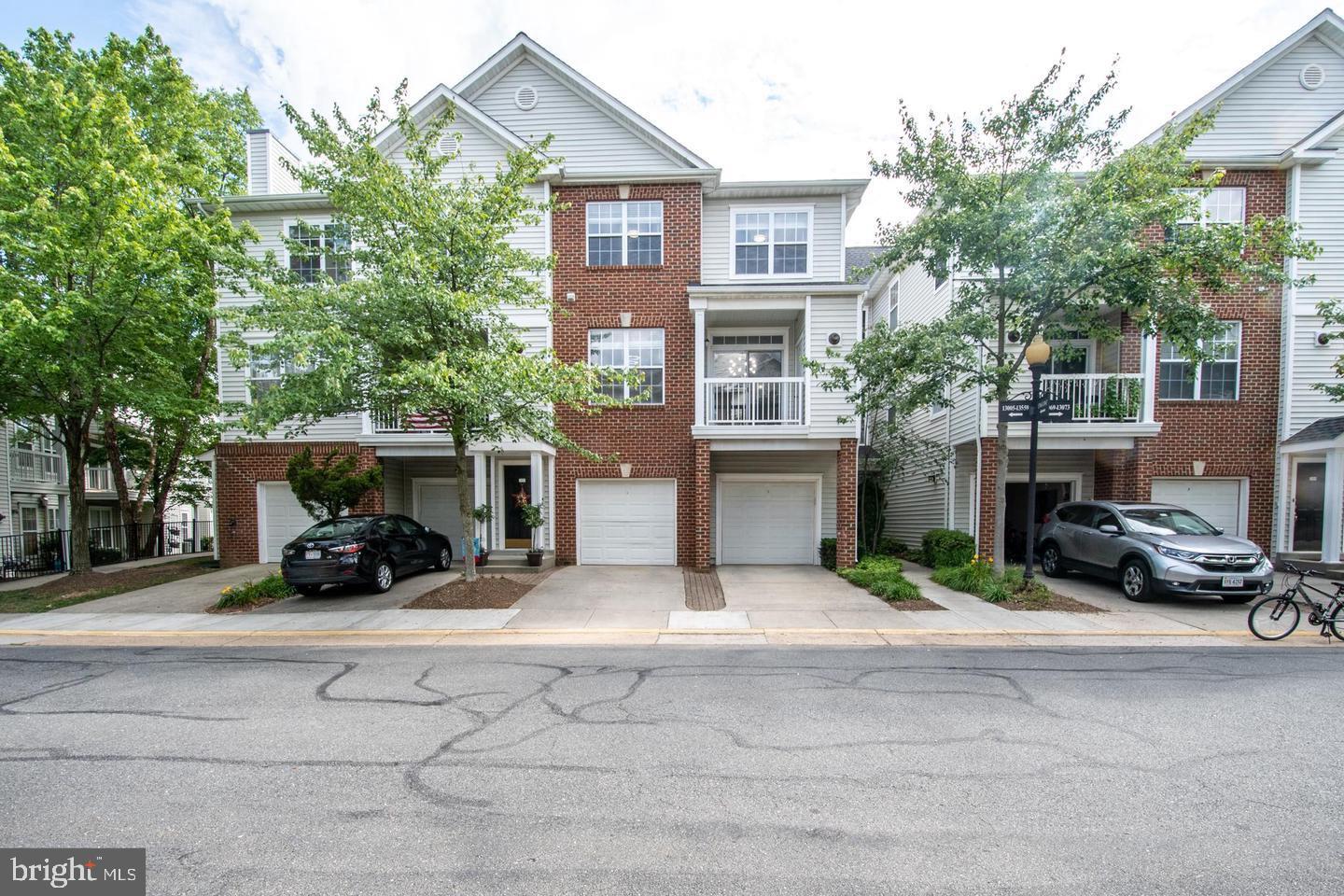 FOX MILL STATION - Residential Lease