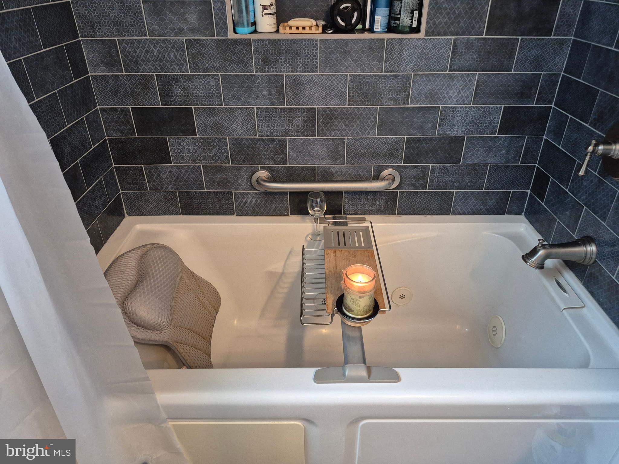 CONSTANT BRANCH - Residential