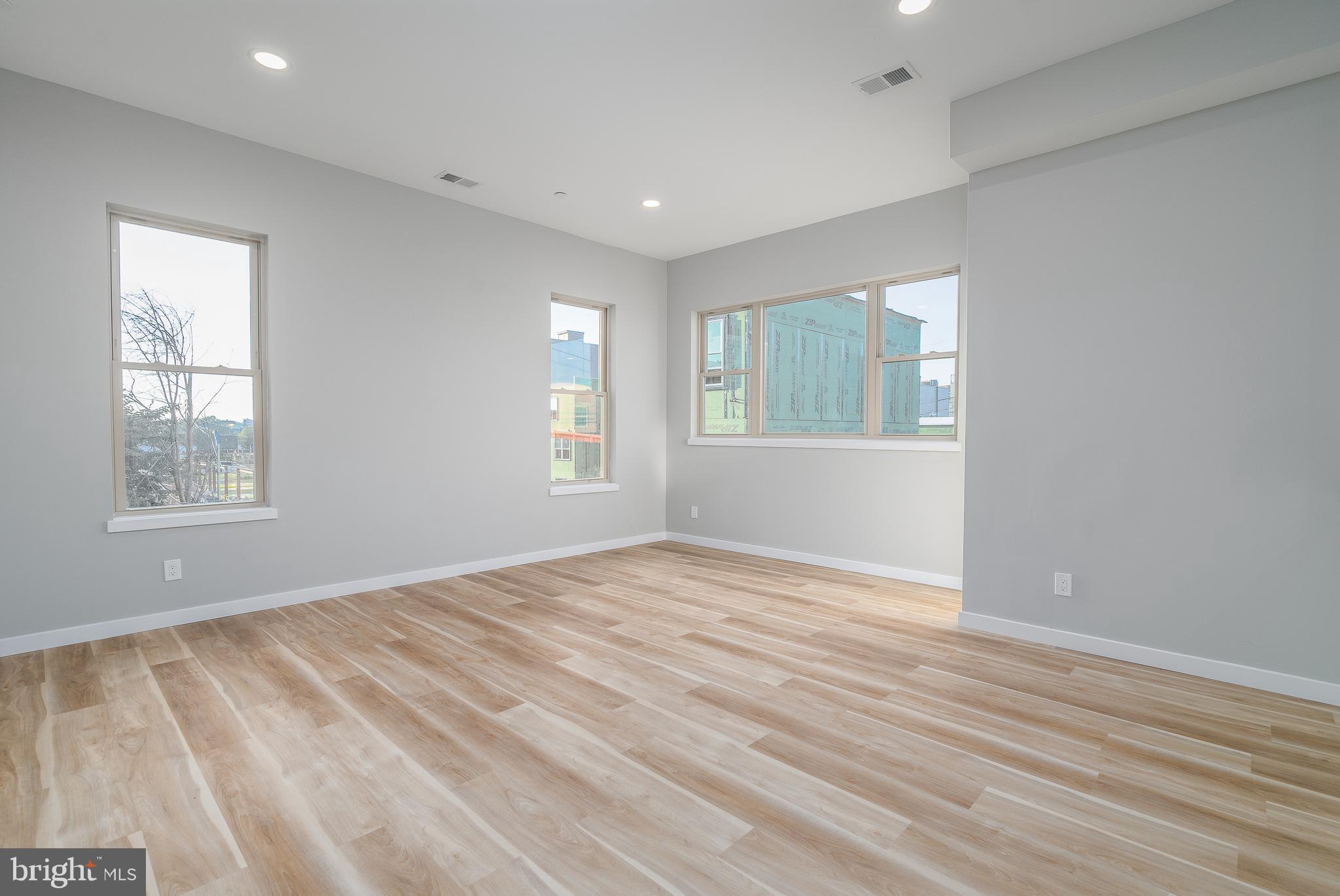 GRAYS FERRY - Residential Lease