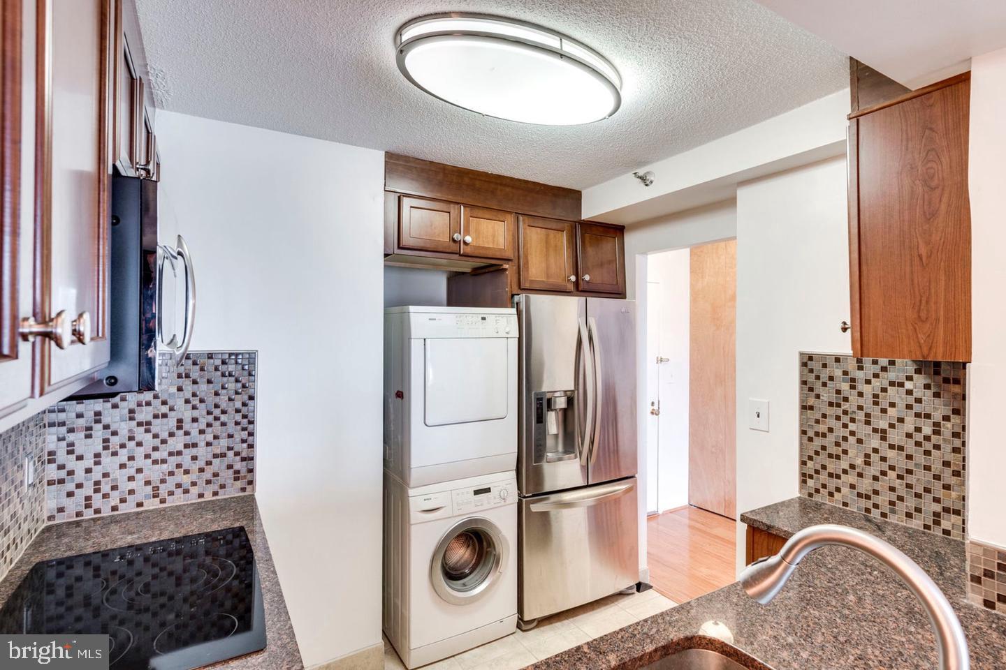 ALTA VISTA CONDO - Residential Lease