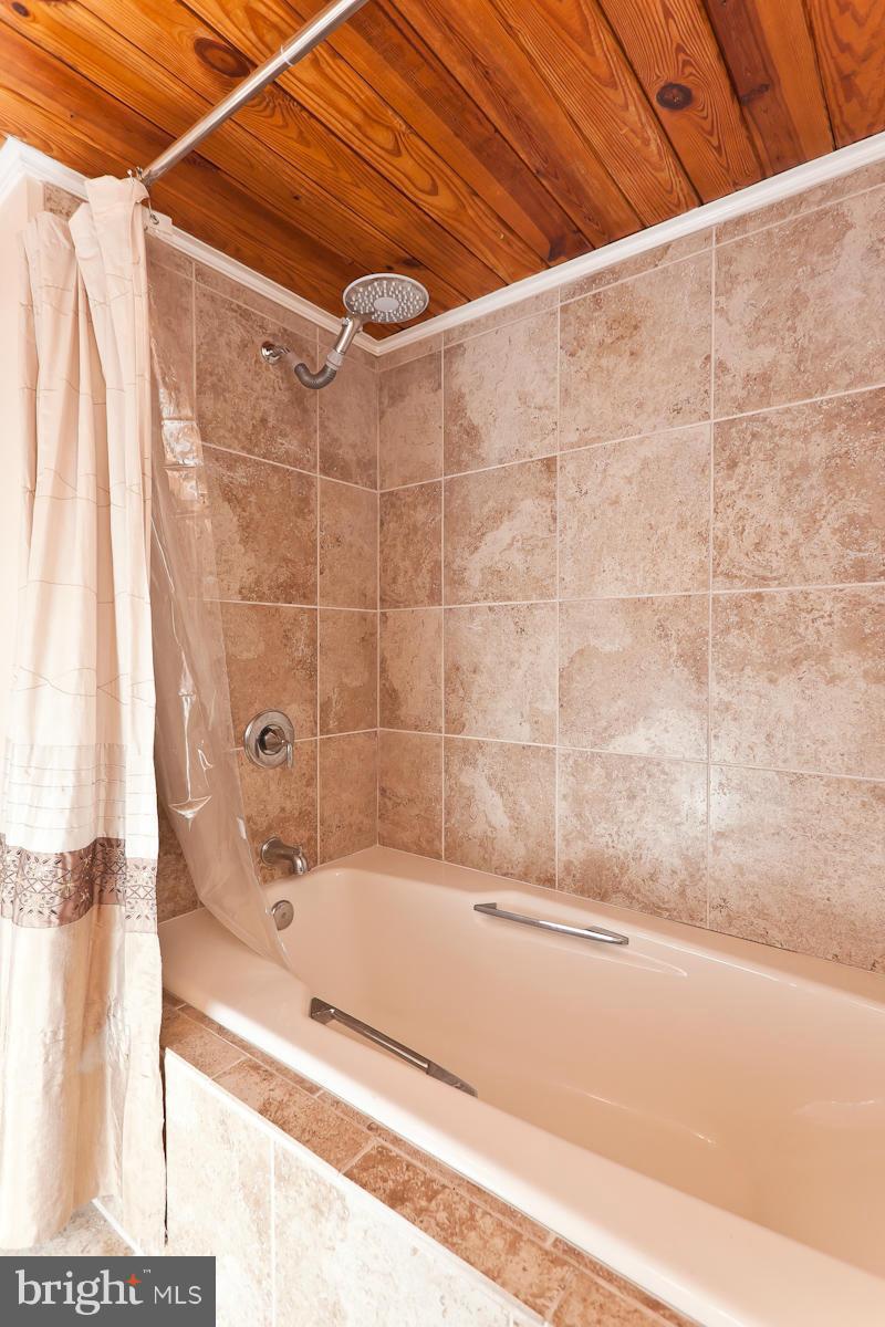 CANTON COVE - Residential Lease