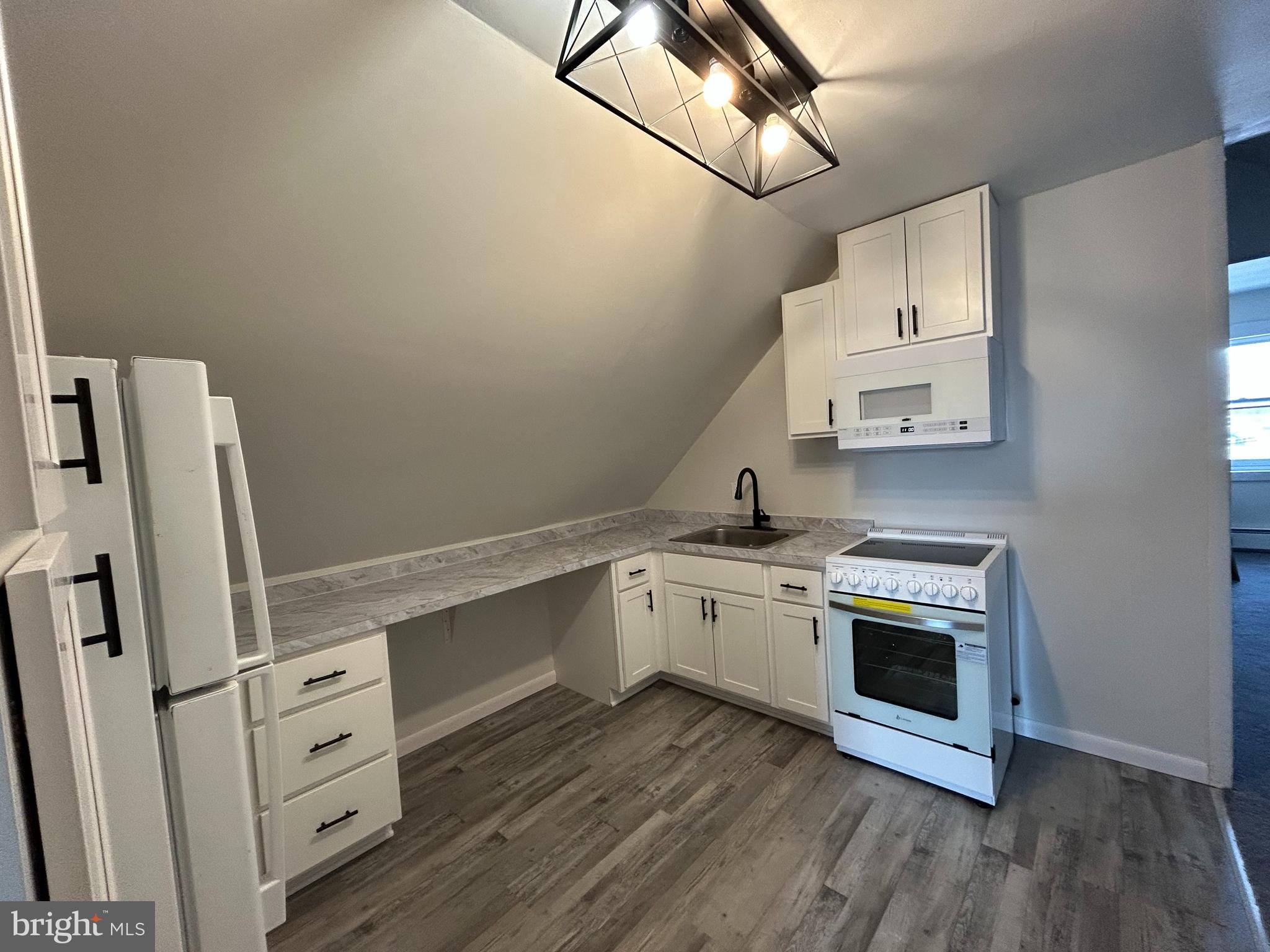 ROSEDALE - Residential Lease