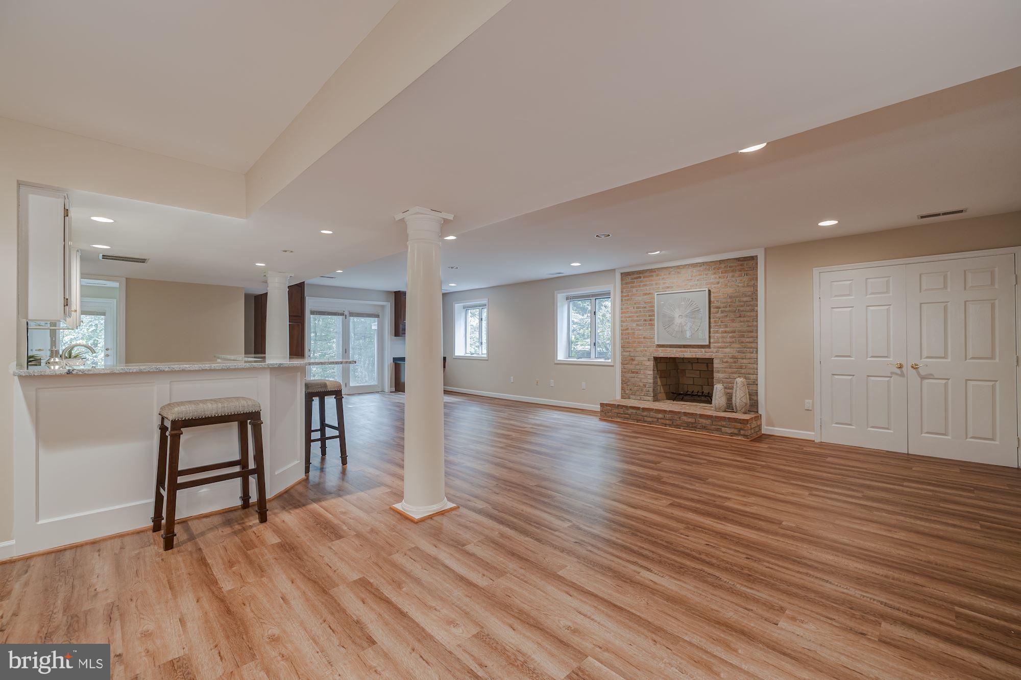 POTOMAC OVERLOOK - Residential