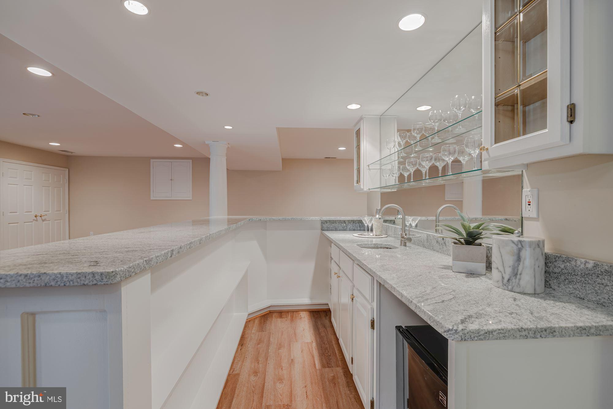 POTOMAC OVERLOOK - Residential