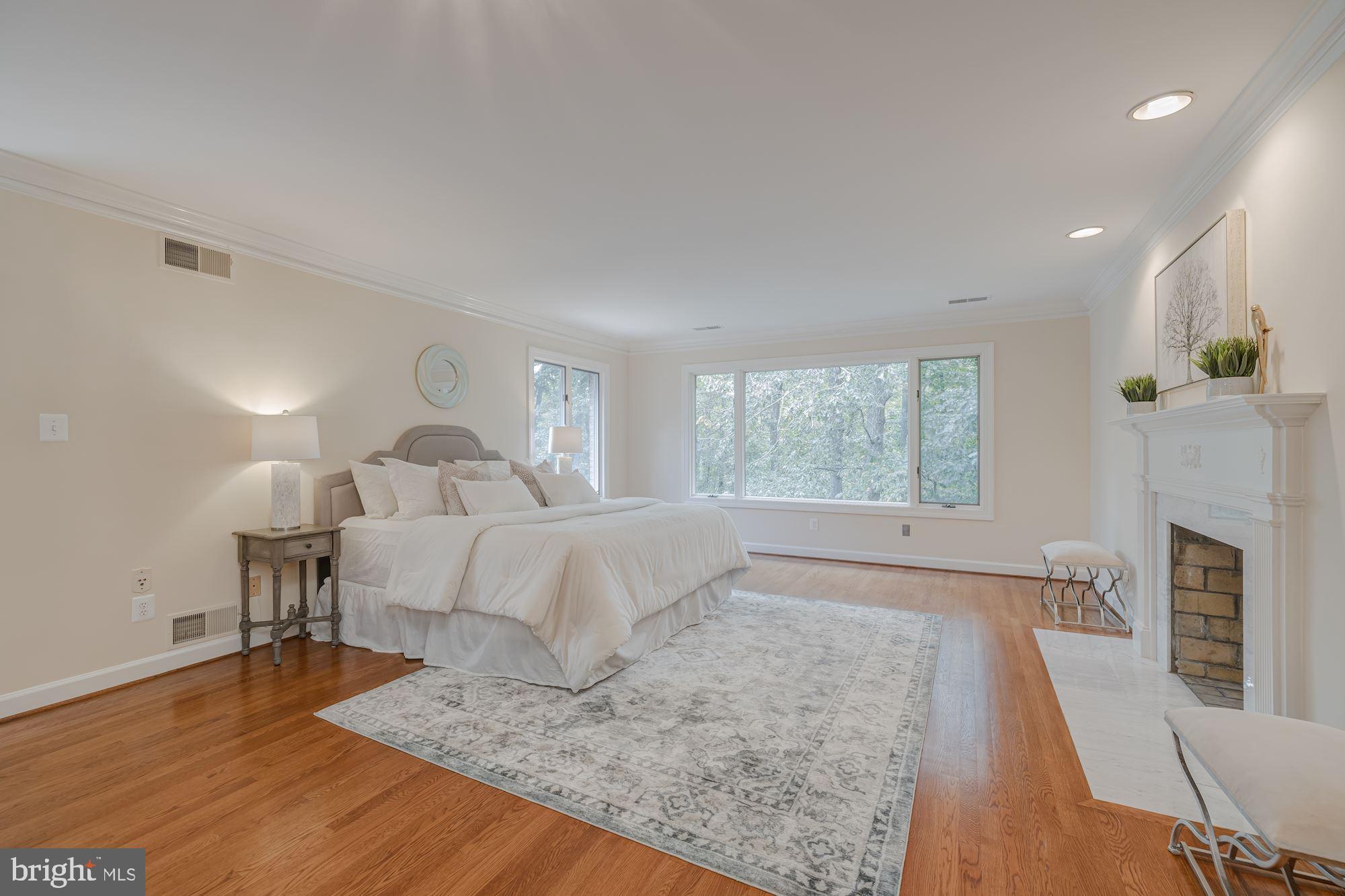 POTOMAC OVERLOOK - Residential