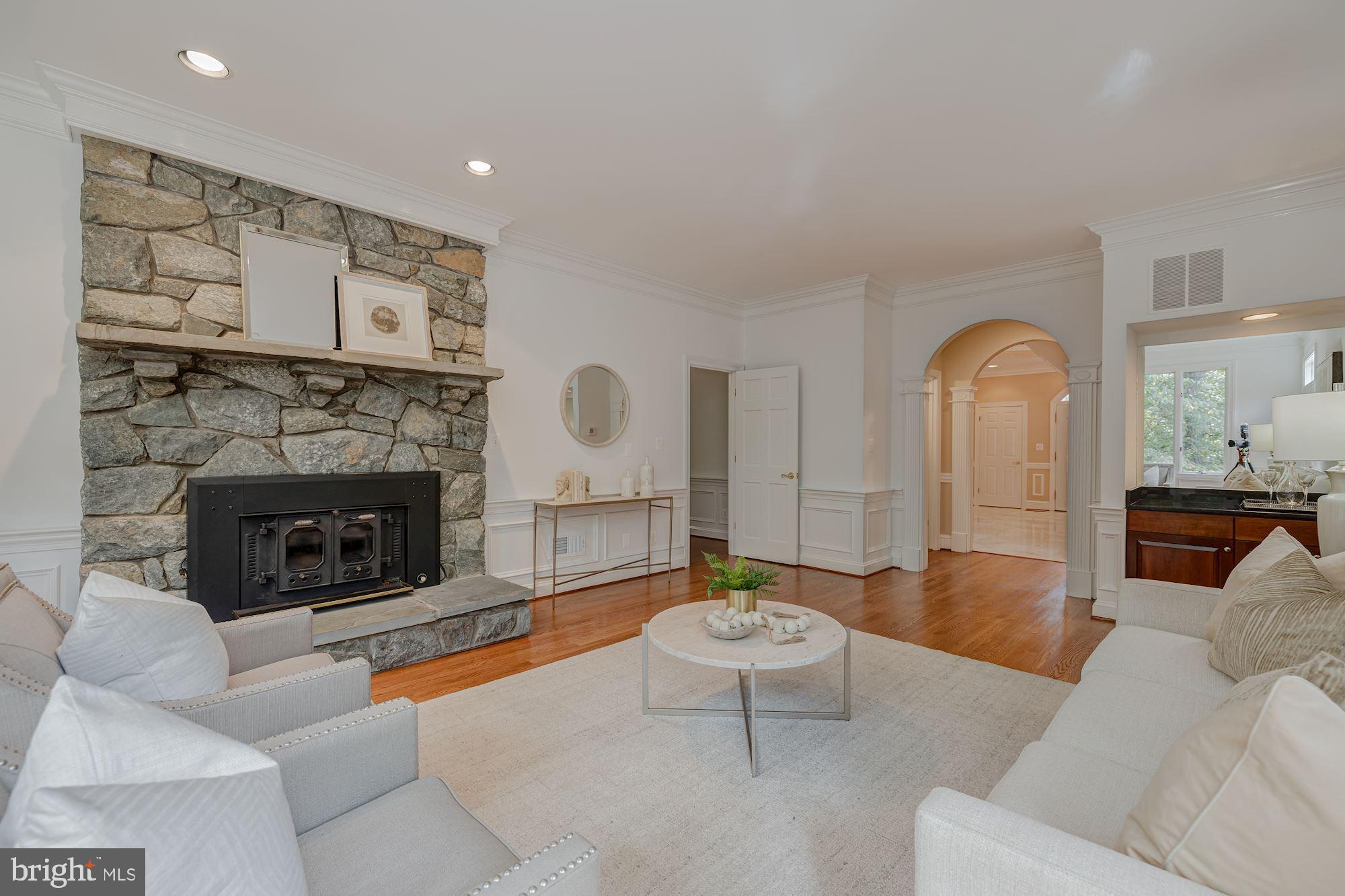 POTOMAC OVERLOOK - Residential