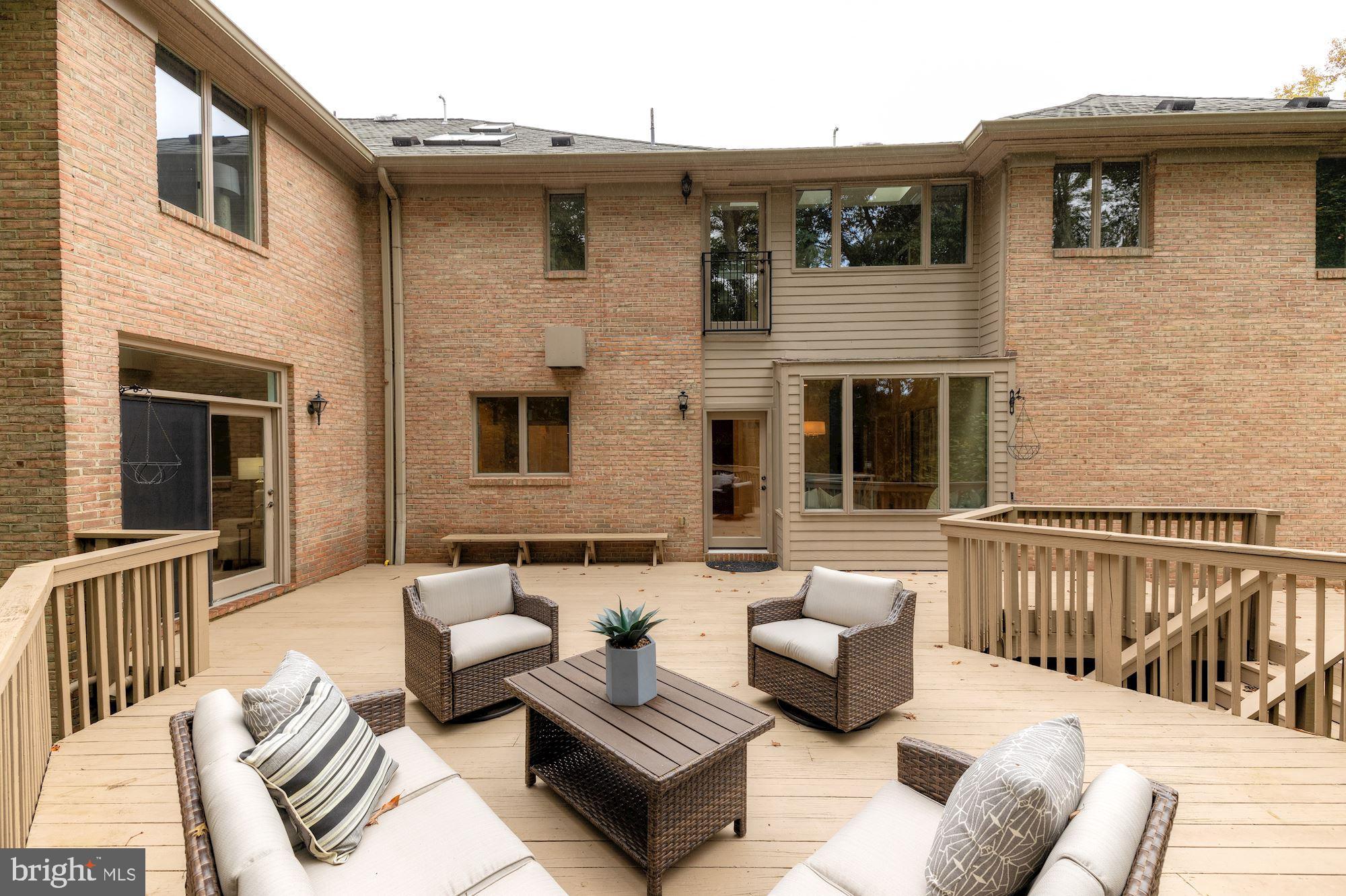 POTOMAC OVERLOOK - Residential