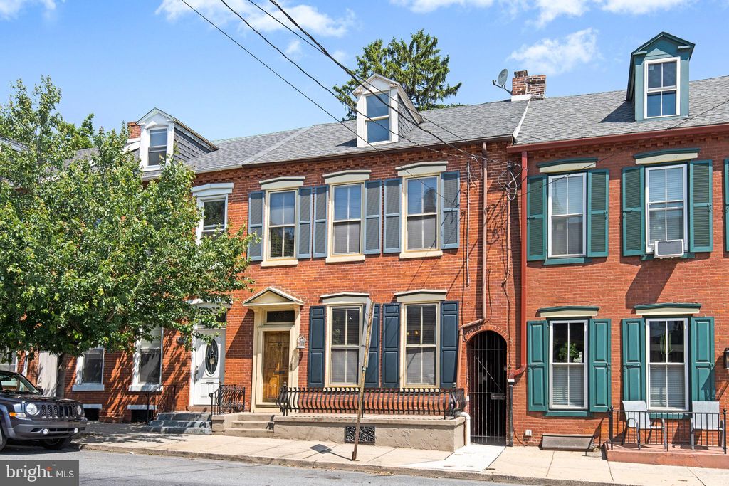 Photo of 355 E Chestnut Street, LANCASTER, PA 17602 (MLS # PALA2068784)