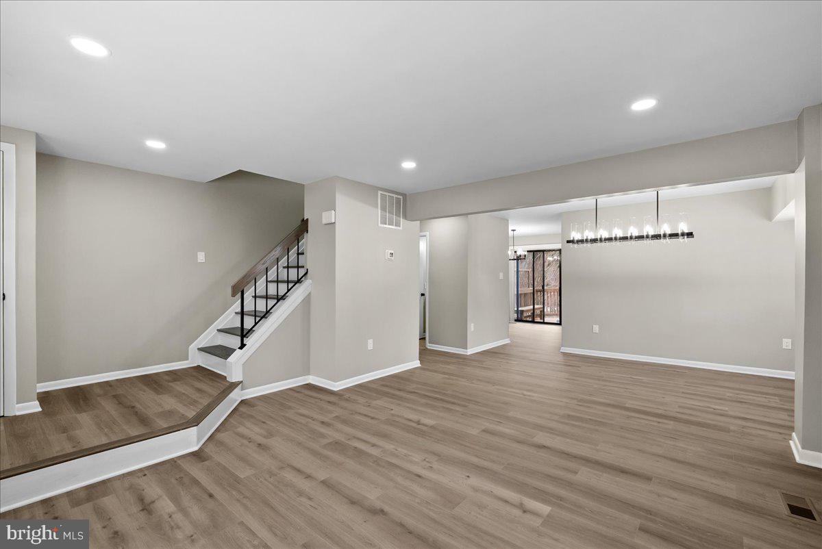 5301 KING CHARLES WAY