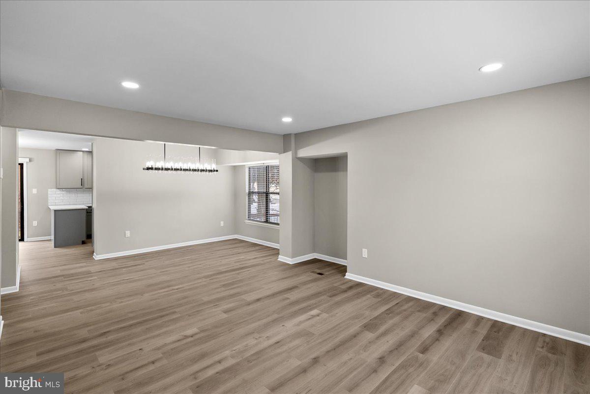 5301 KING CHARLES WAY