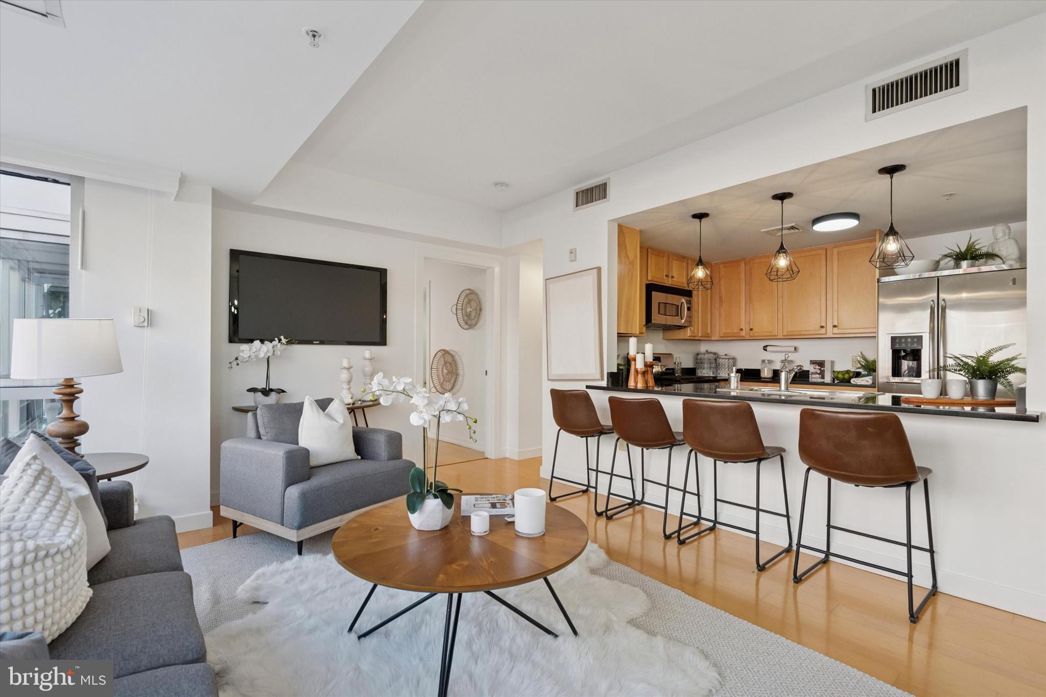 WASHINGTON SQ WEST - Residential