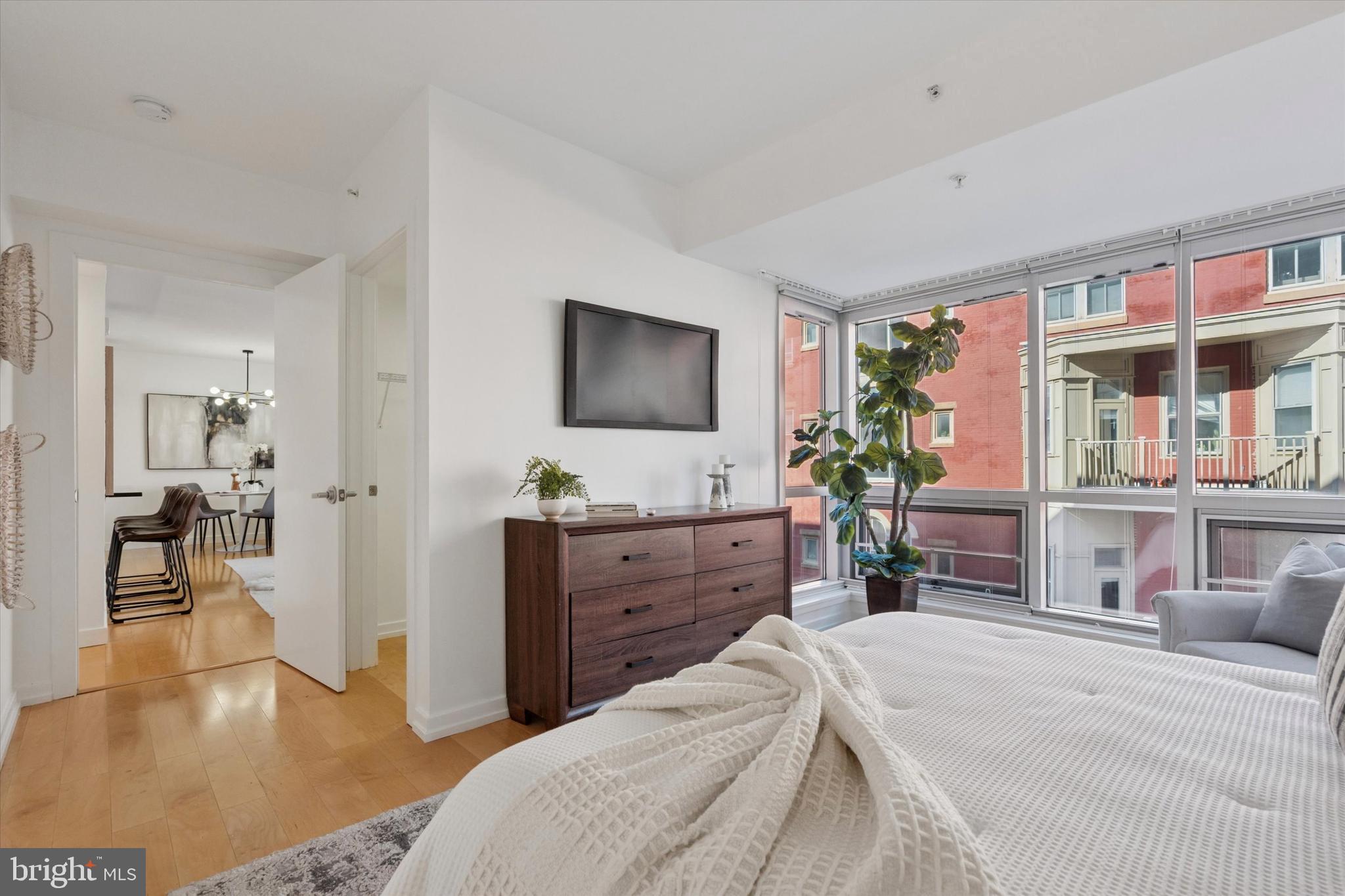 WASHINGTON SQ WEST - Residential