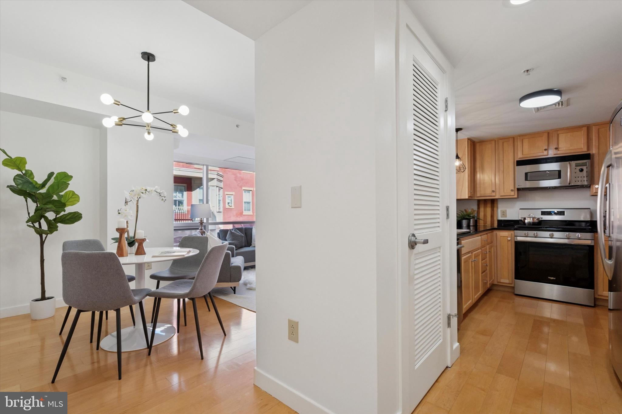 WASHINGTON SQ WEST - Residential