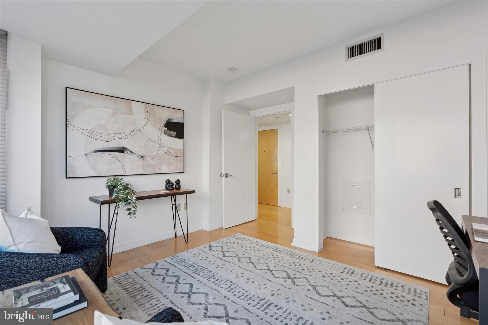 WASHINGTON SQ WEST - Residential