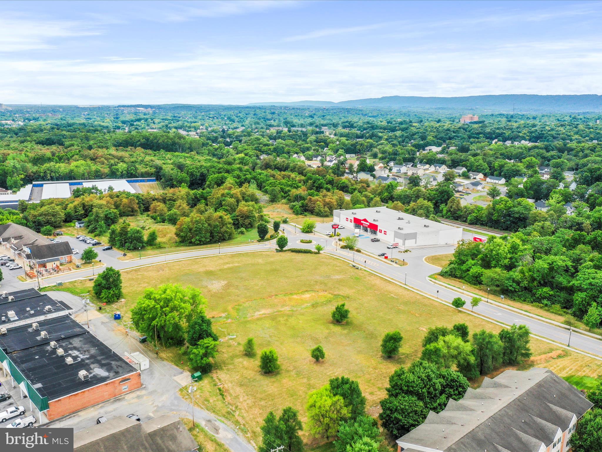 MARTINSBURG CITY - Land