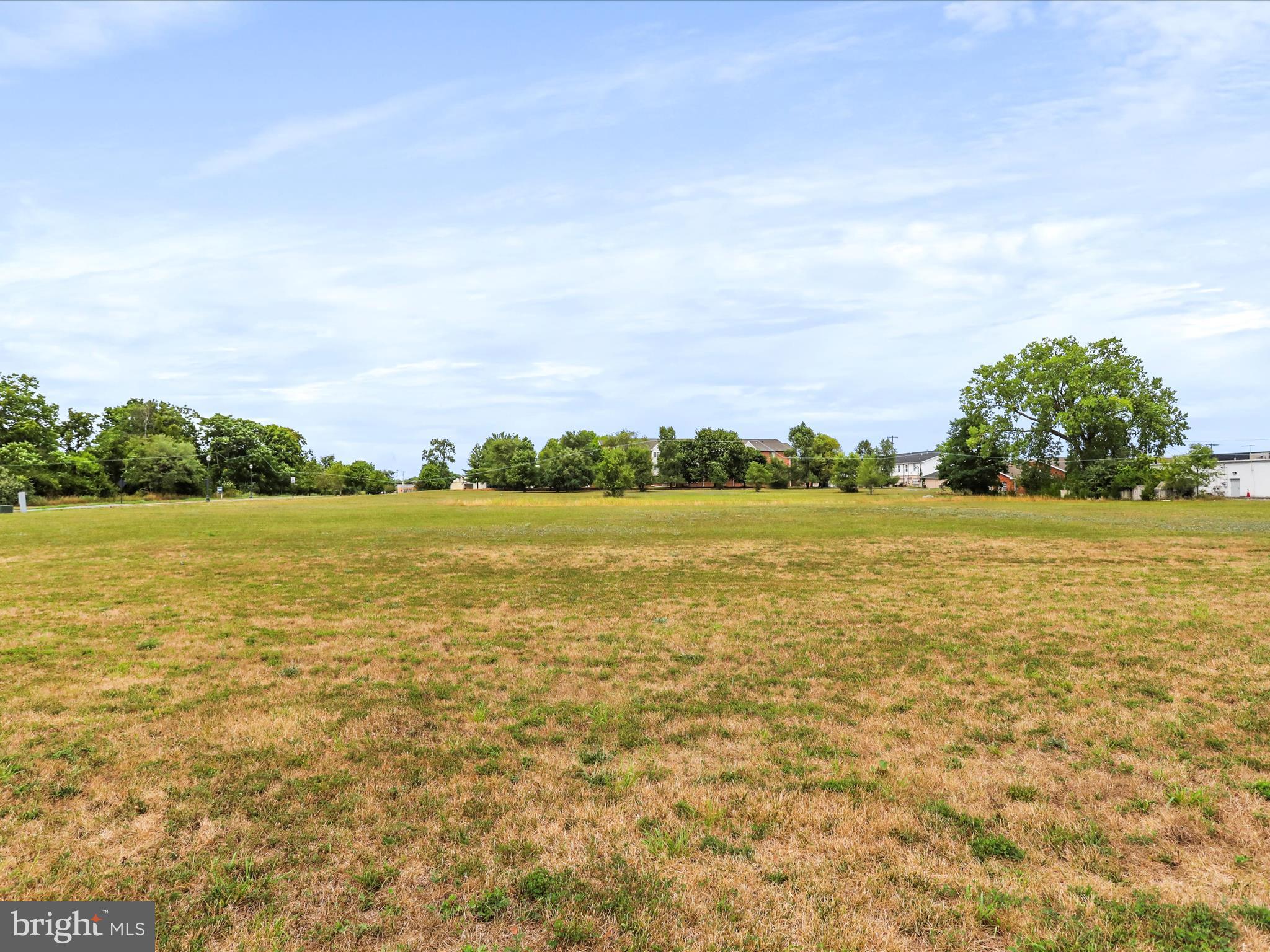 MARTINSBURG CITY - Land