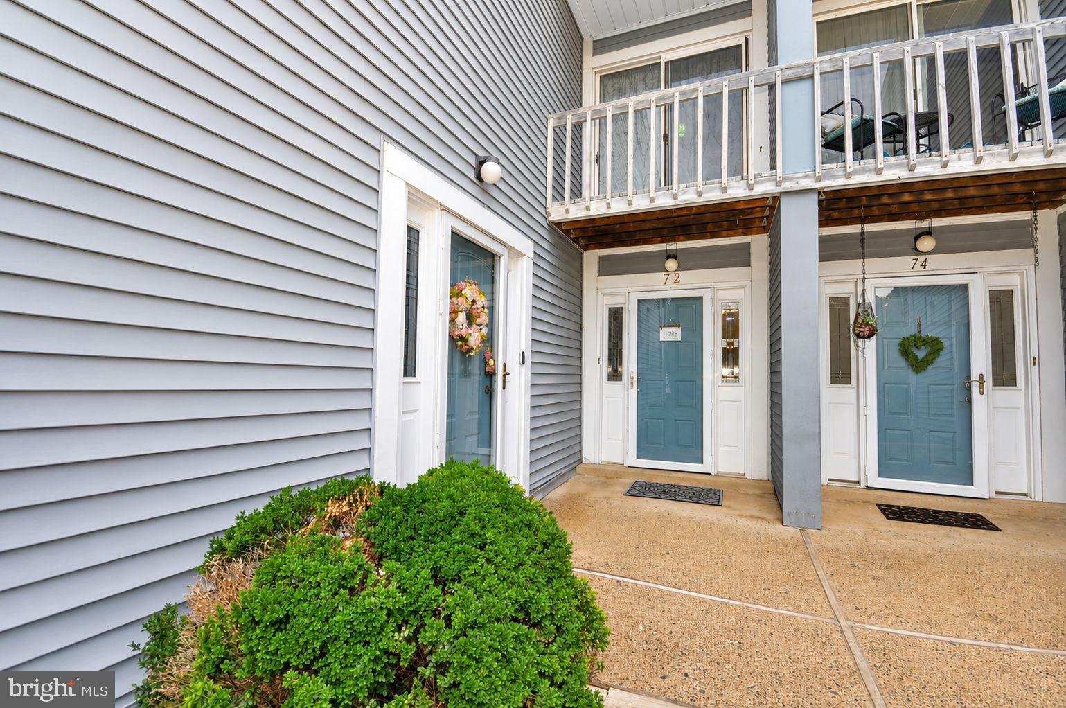 72 HILLCROFT WAY