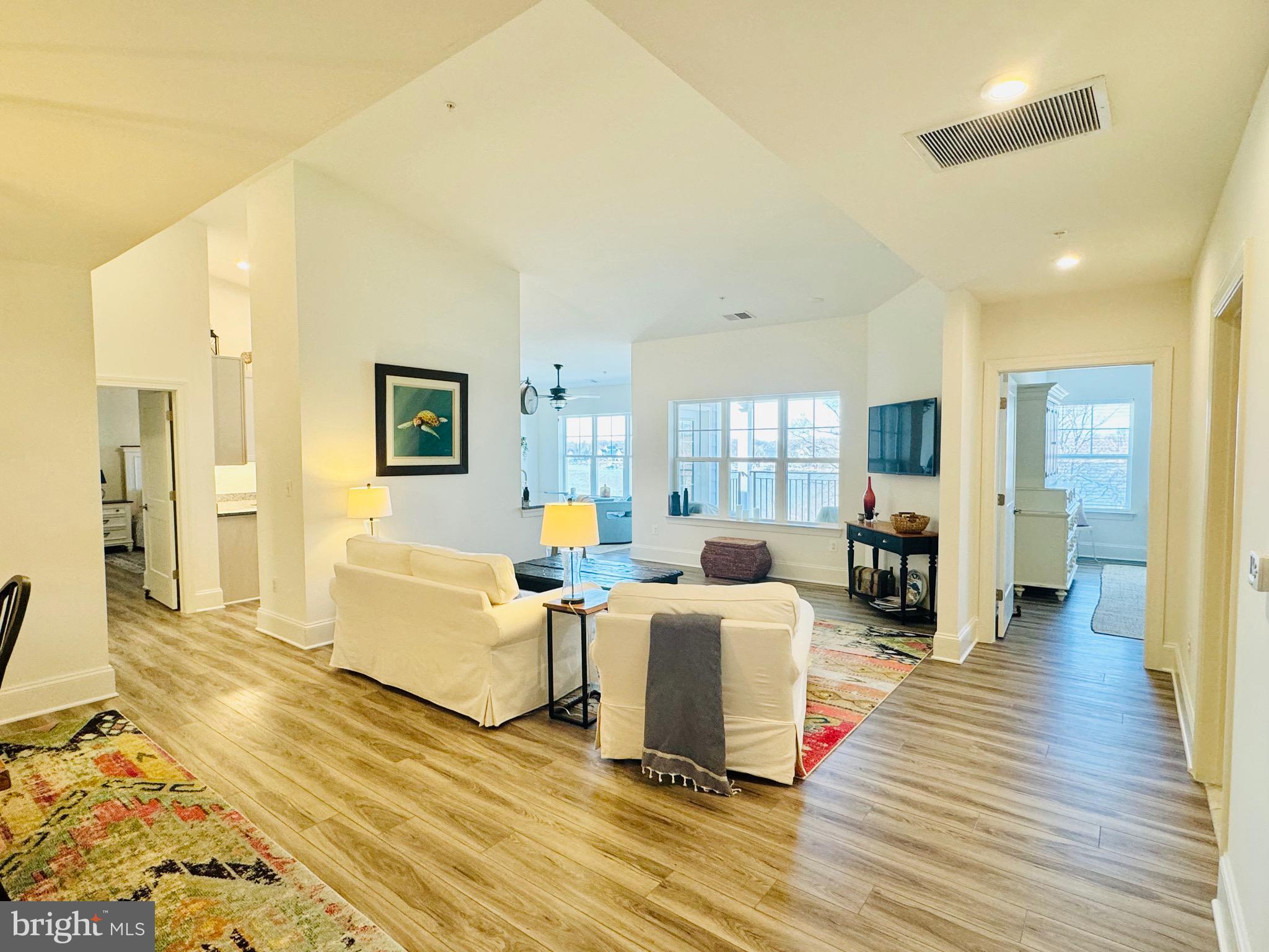 MIDDLE RIVER - Residential