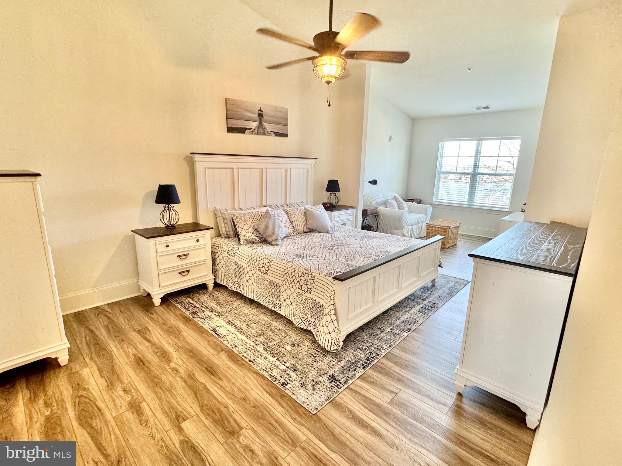 MIDDLE RIVER - Residential