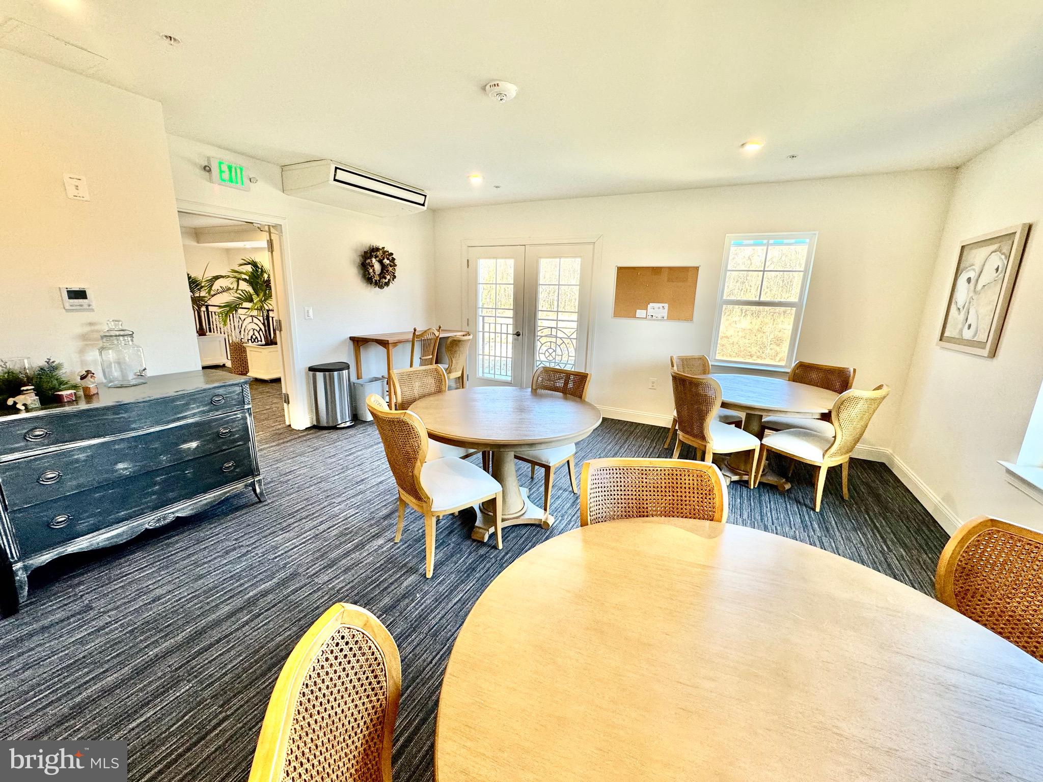 MIDDLE RIVER - Residential