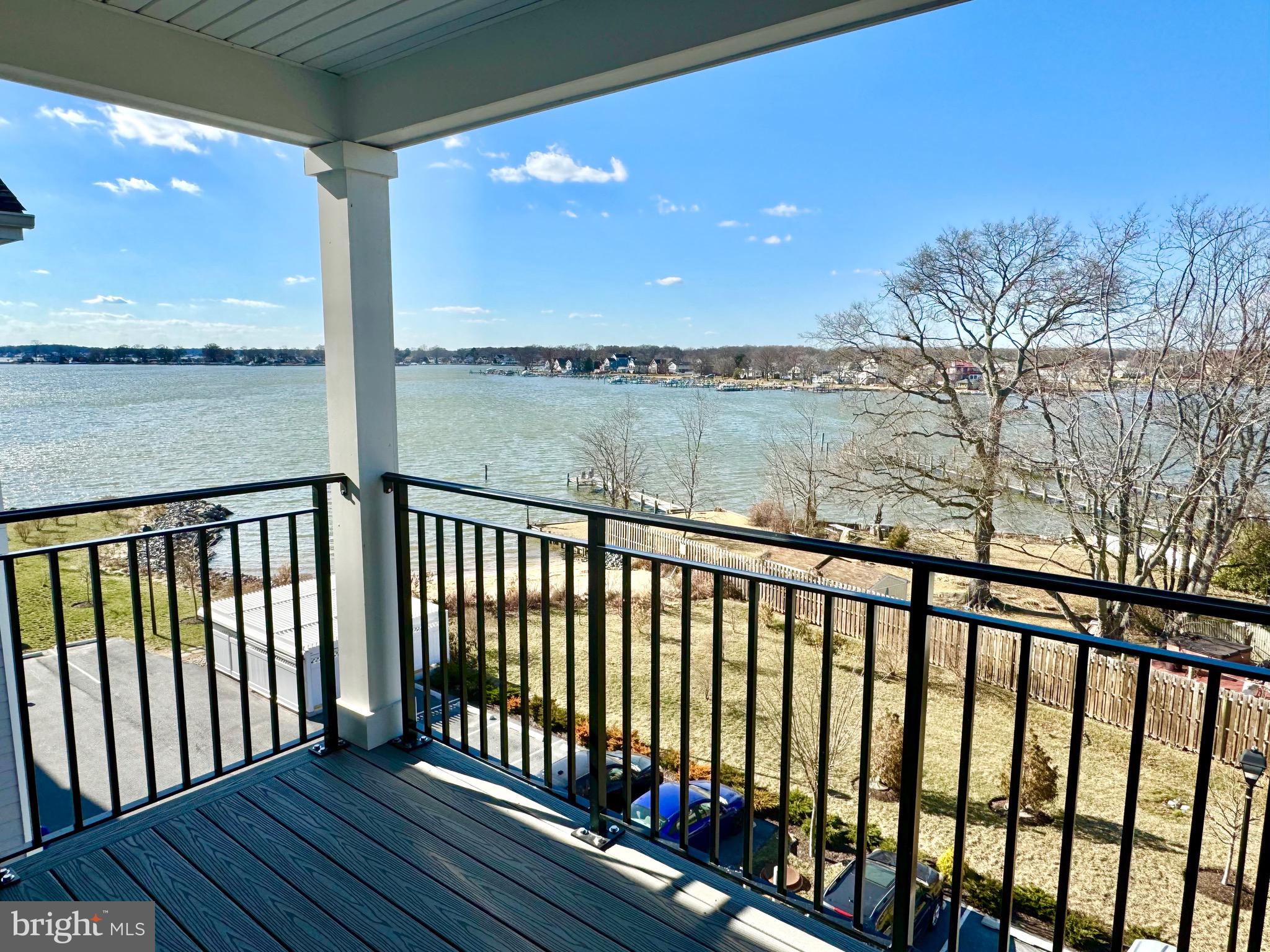 MIDDLE RIVER - Residential