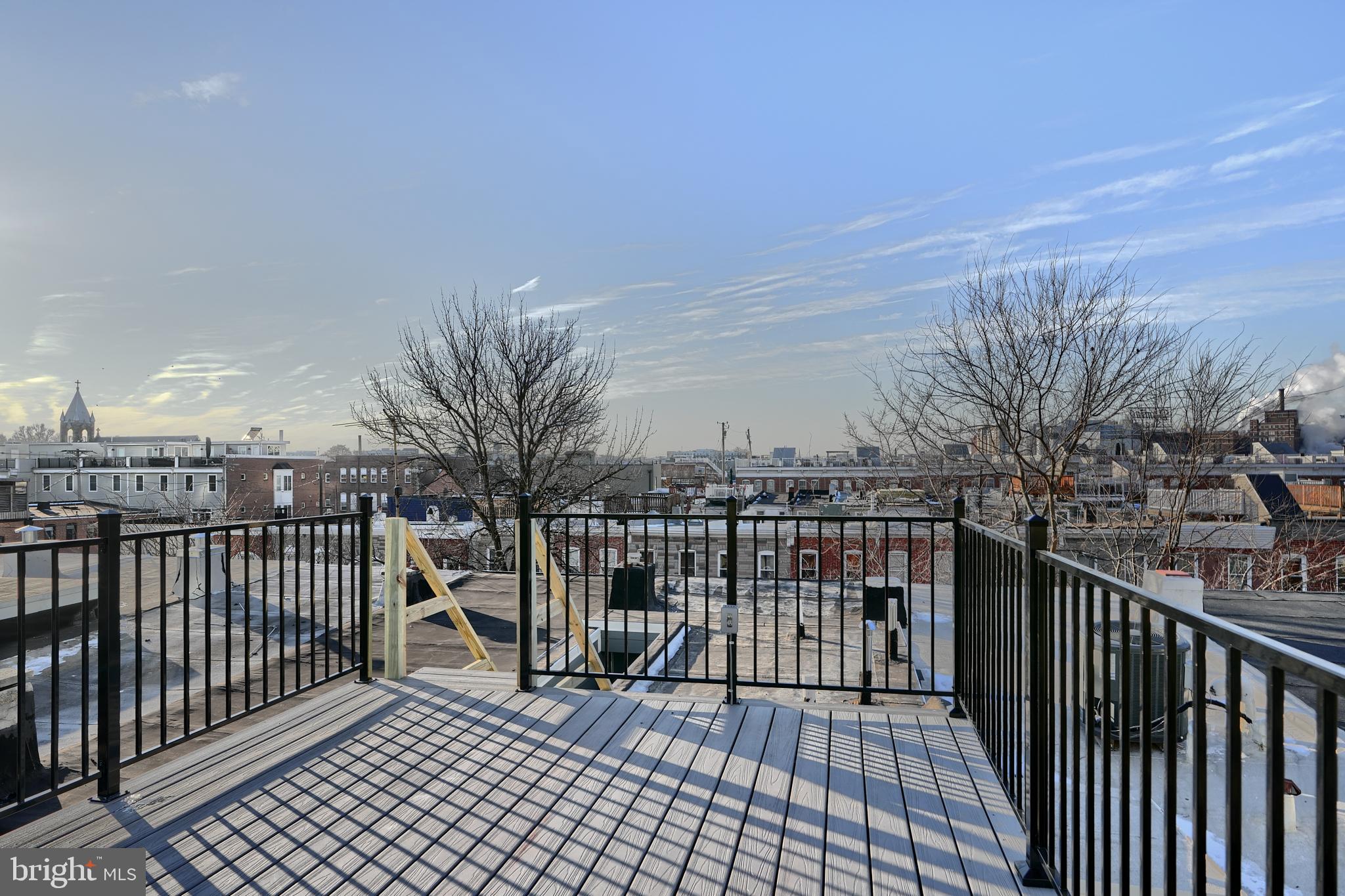 LOCUST POINT - Residential