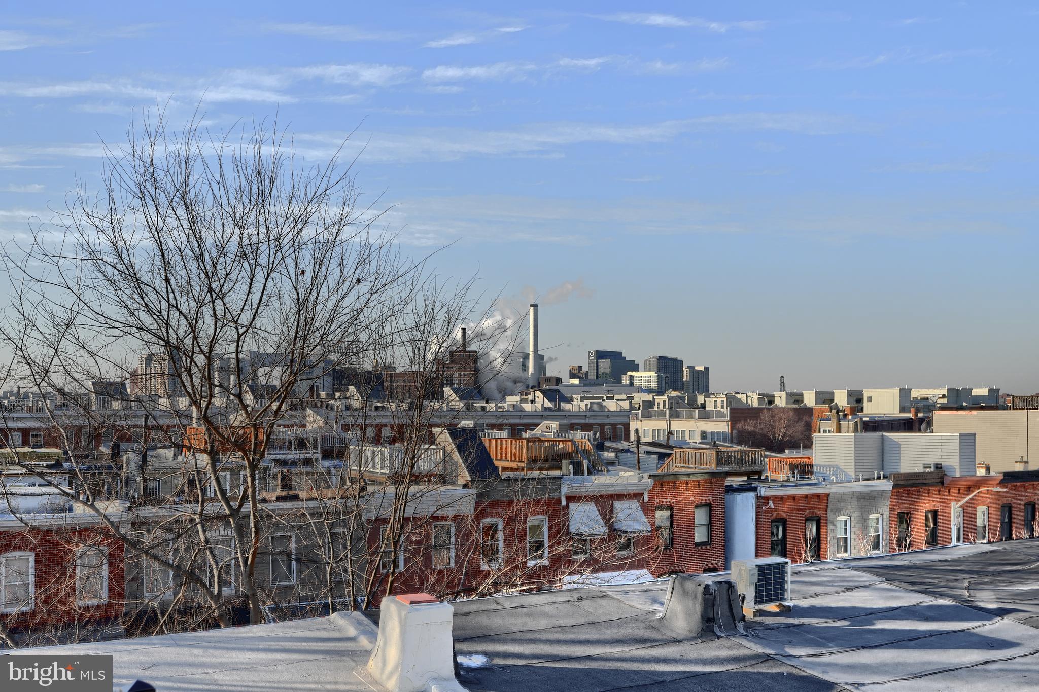 LOCUST POINT - Residential