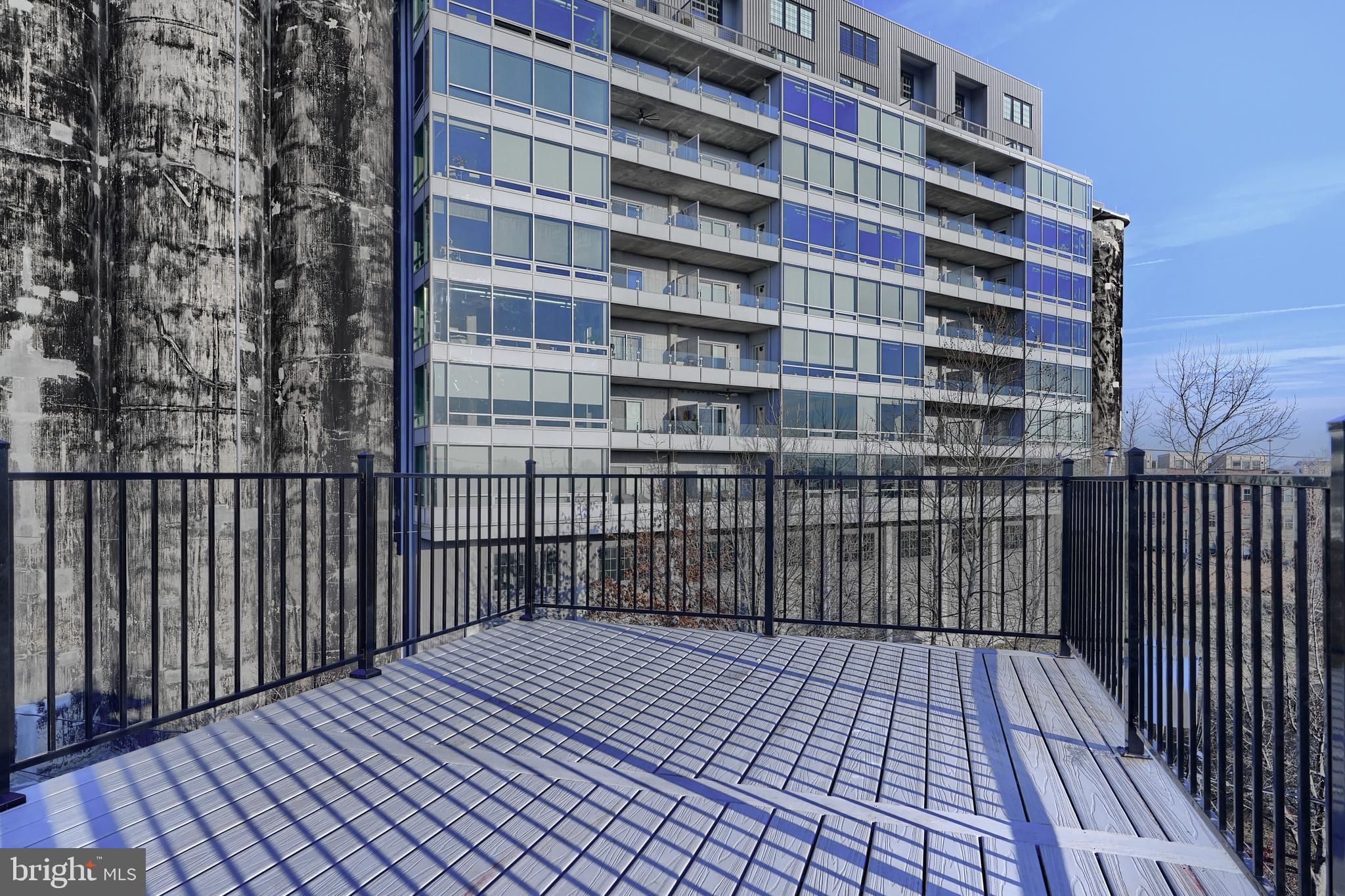 LOCUST POINT - Residential