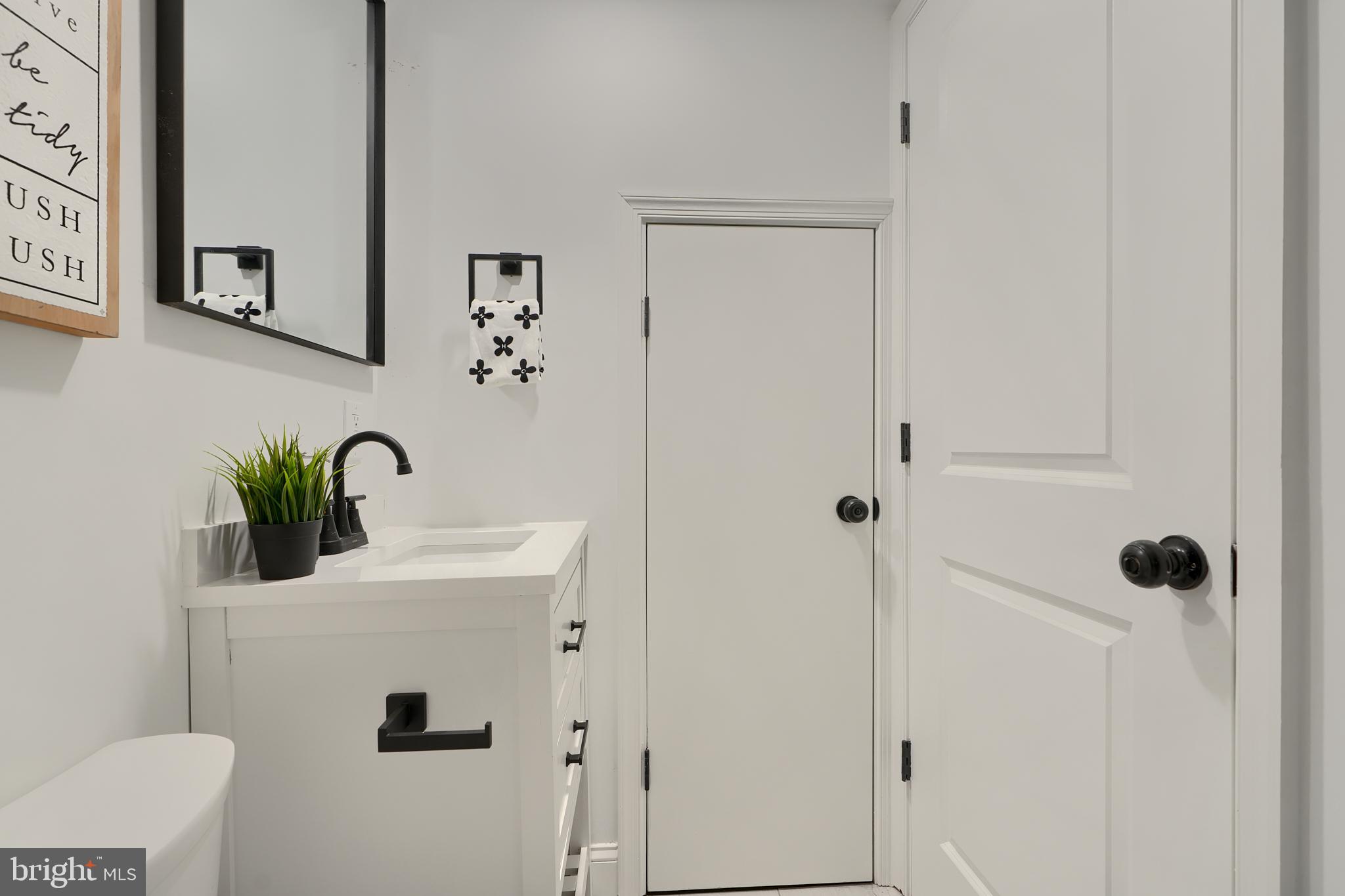 LOCUST POINT - Residential