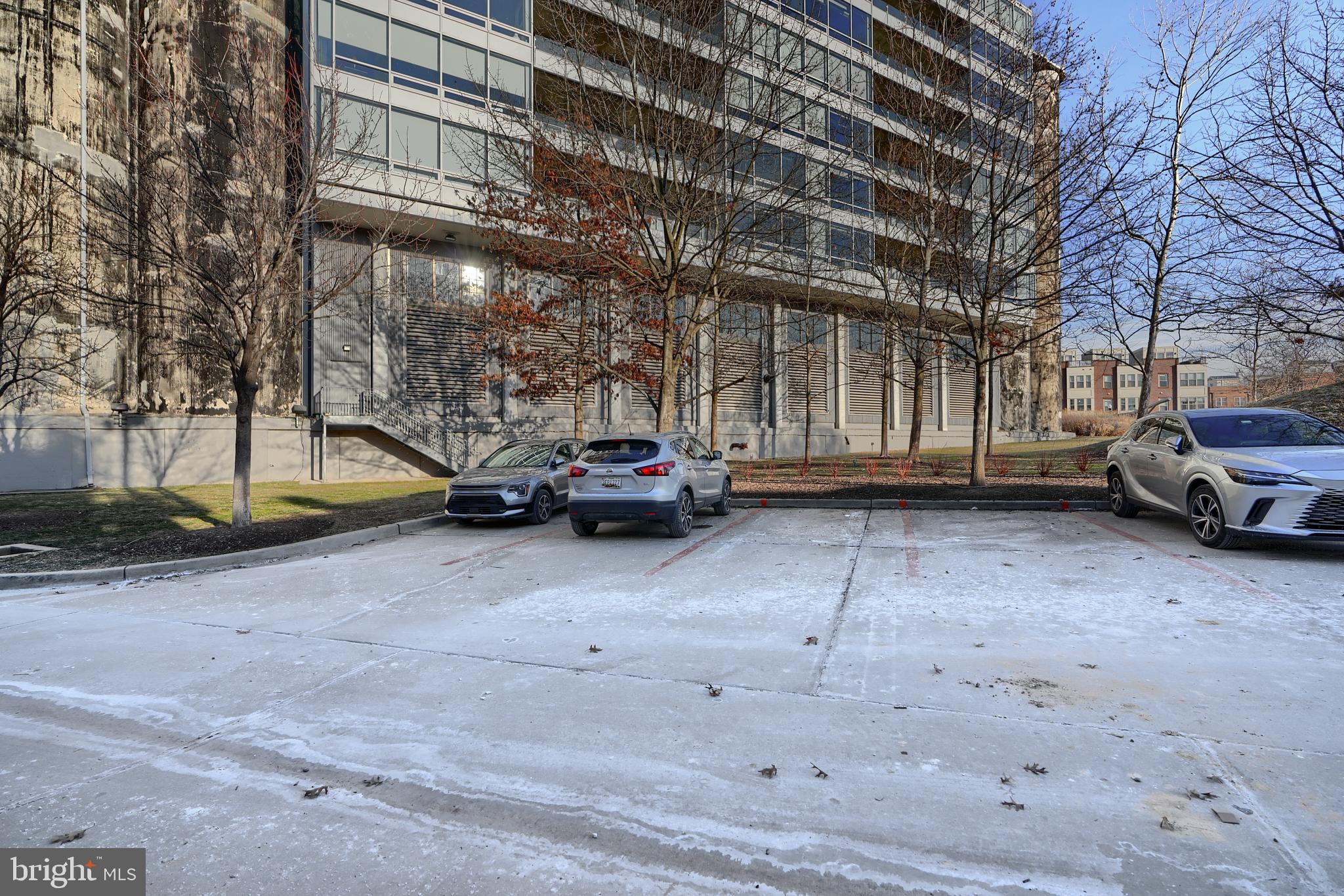 LOCUST POINT - Residential