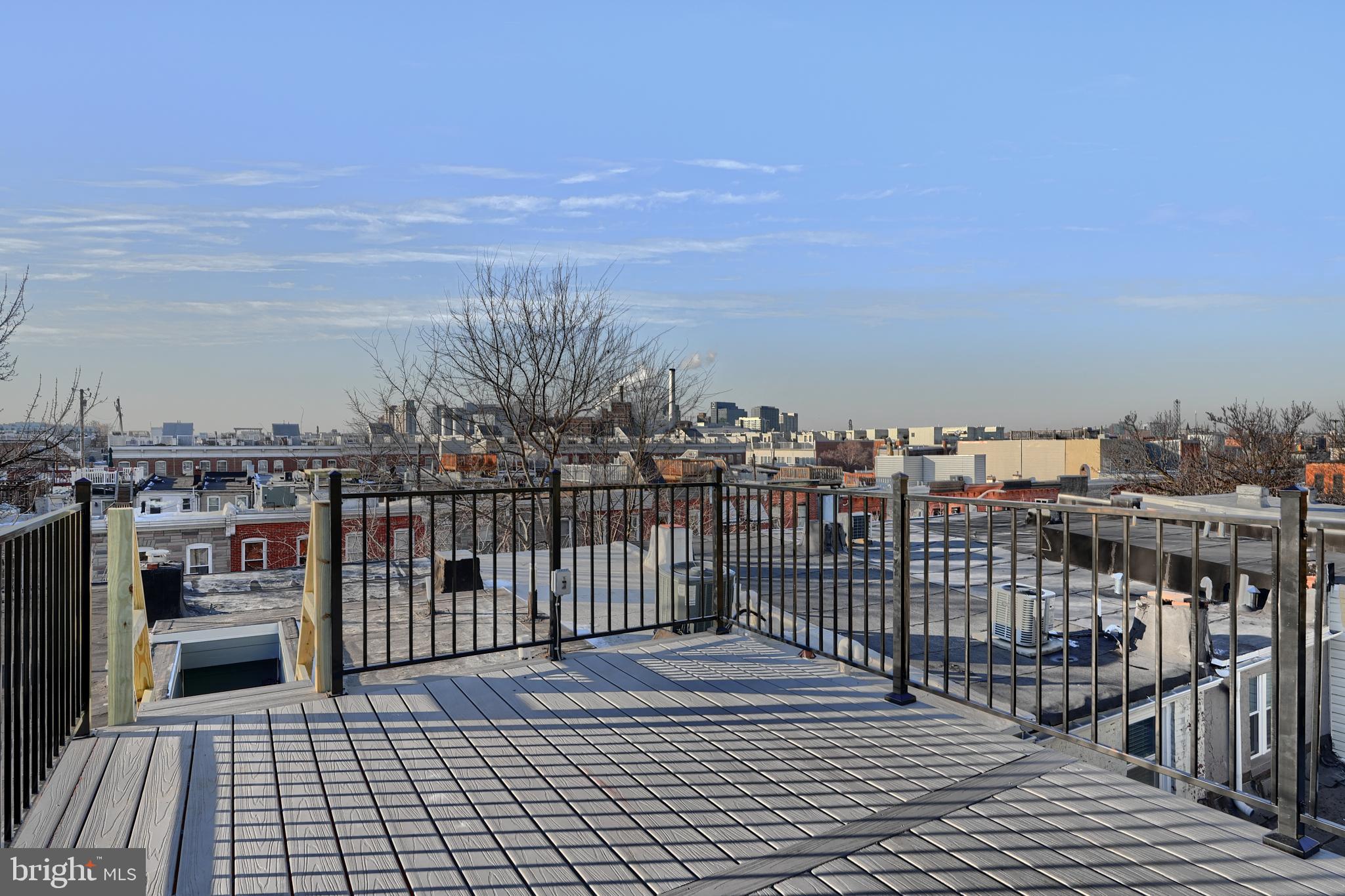 LOCUST POINT - Residential