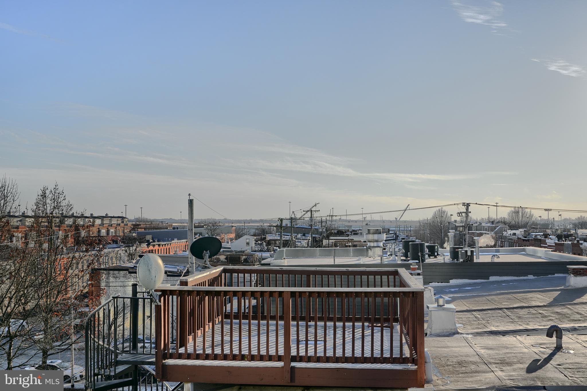 LOCUST POINT - Residential