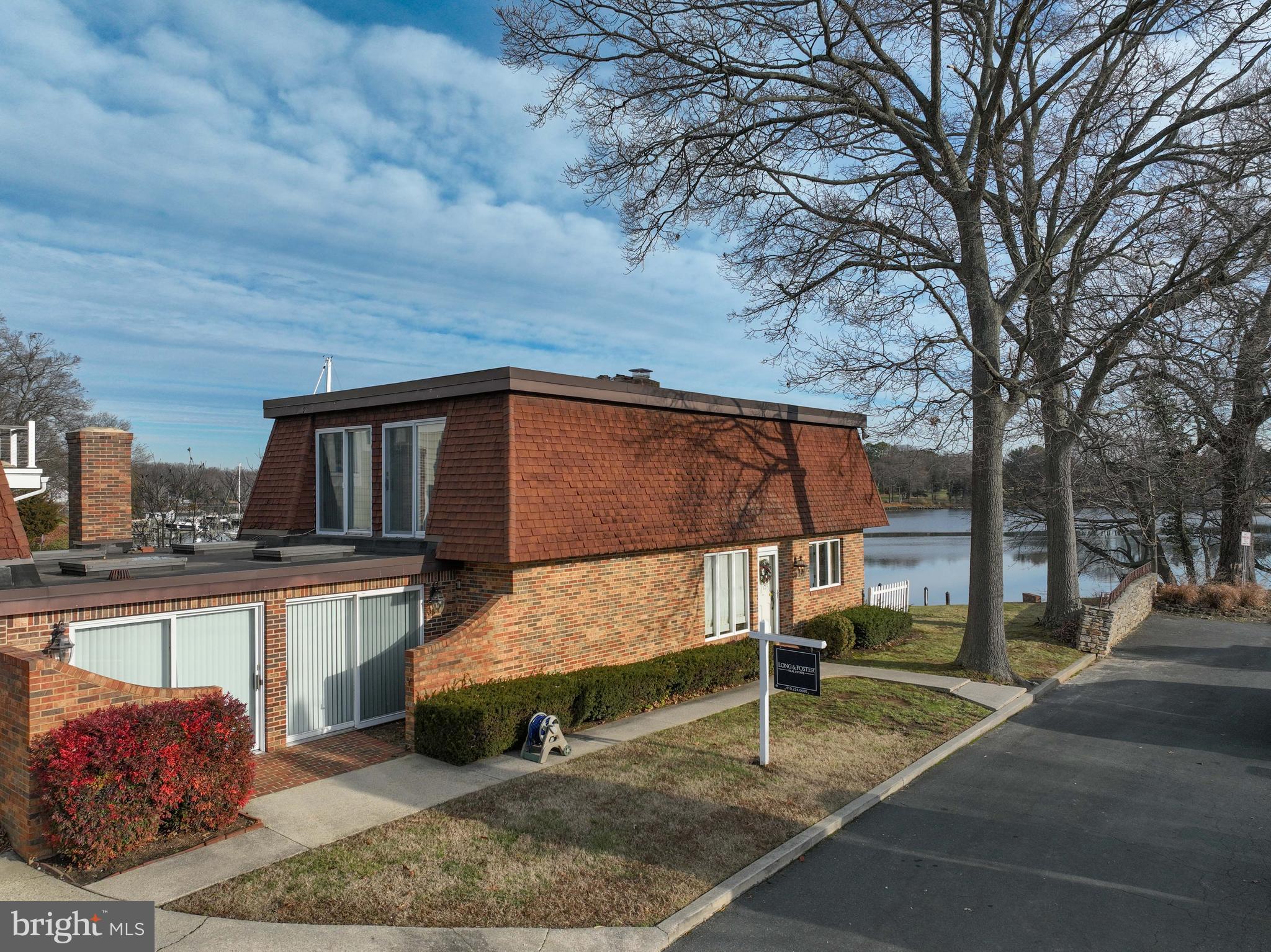 WHITEHALL BEACH - Residential