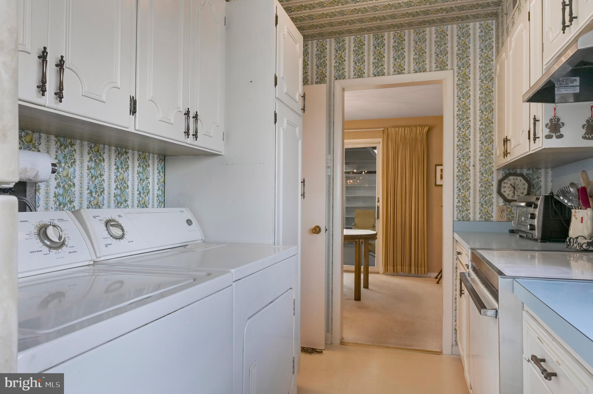 WHITEHALL BEACH - Residential