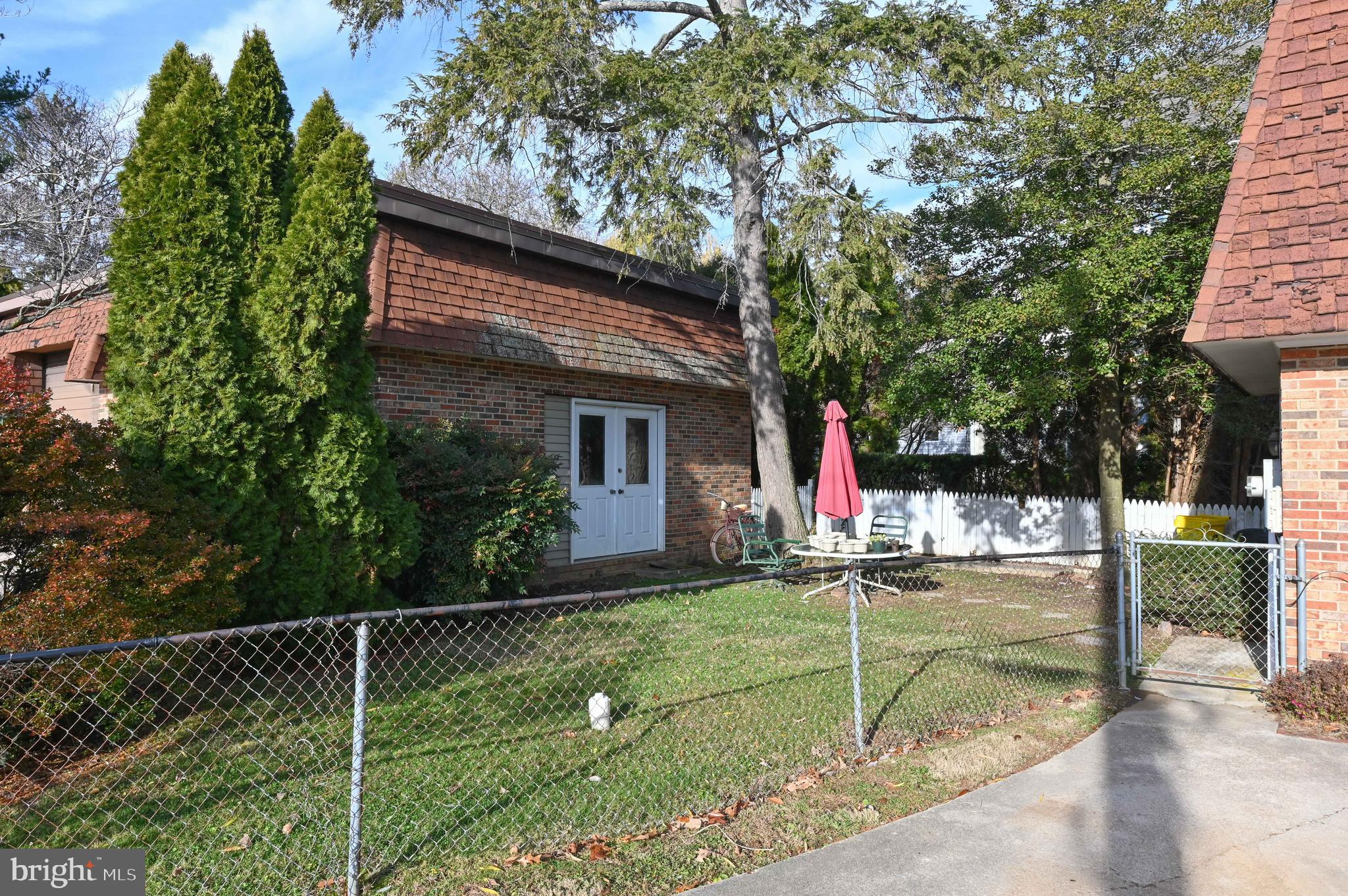 WHITEHALL BEACH - Residential