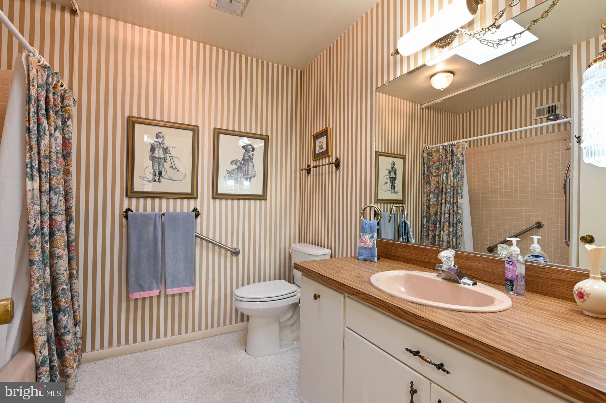 WHITEHALL BEACH - Residential