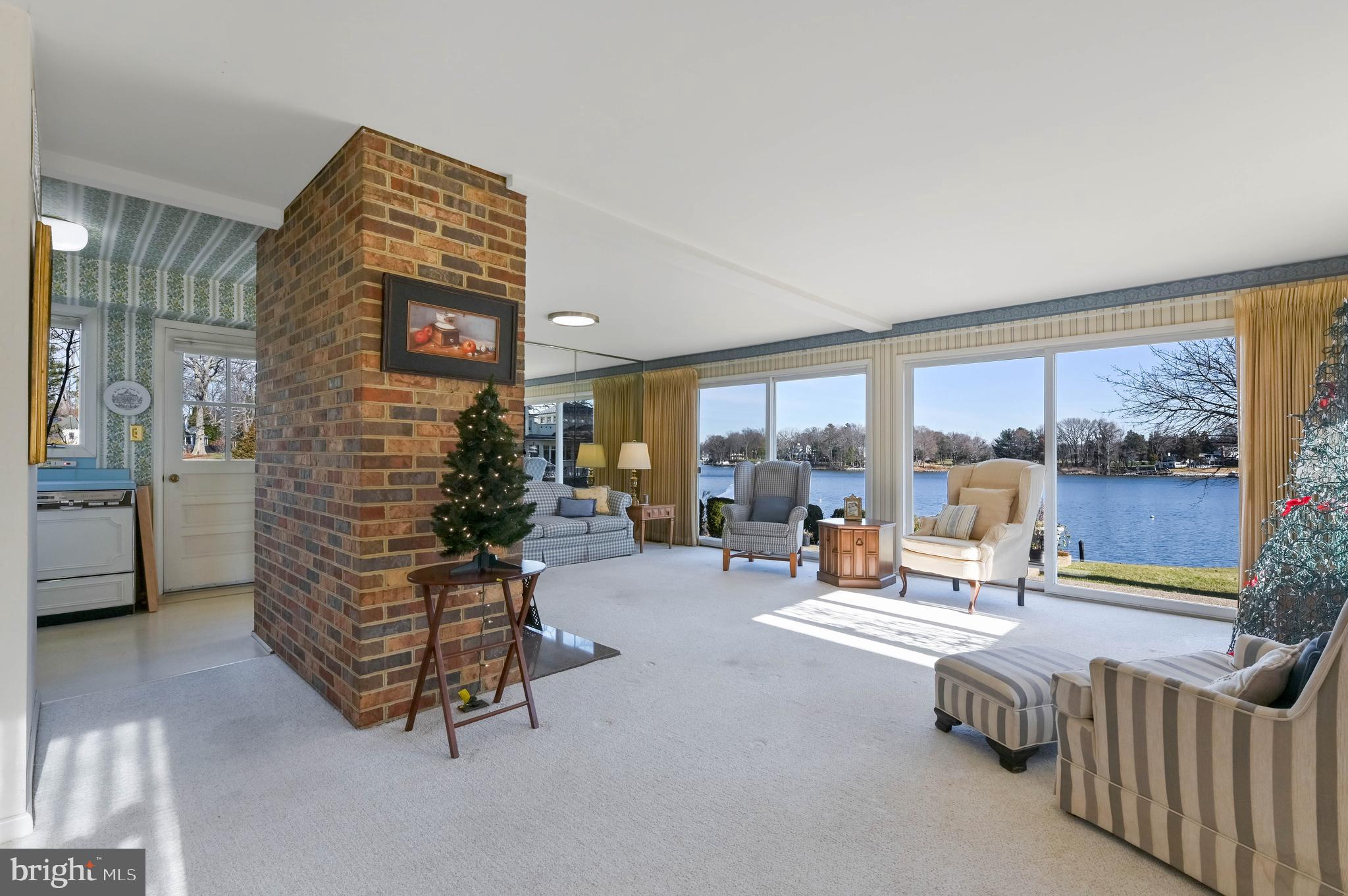 WHITEHALL BEACH - Residential