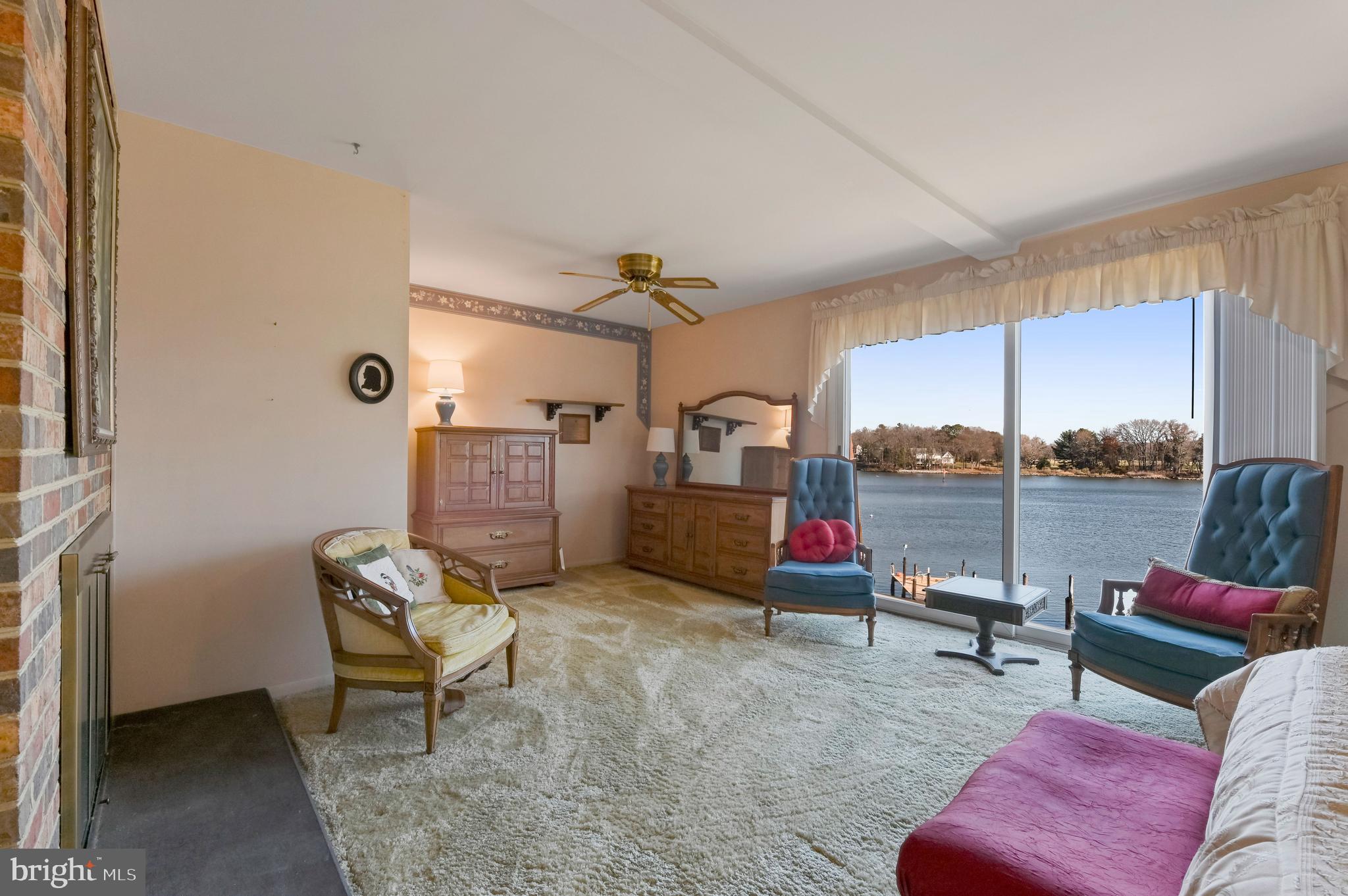 WHITEHALL BEACH - Residential