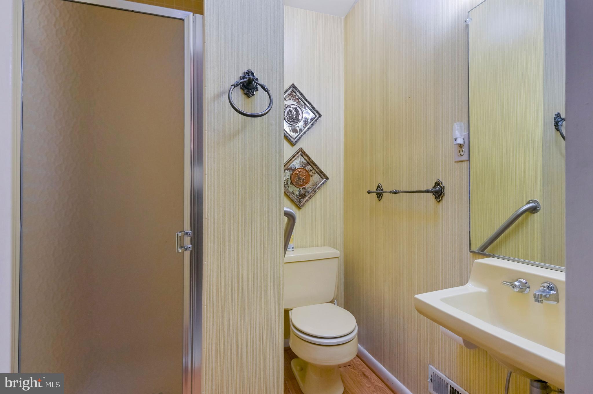 WHITEHALL BEACH - Residential