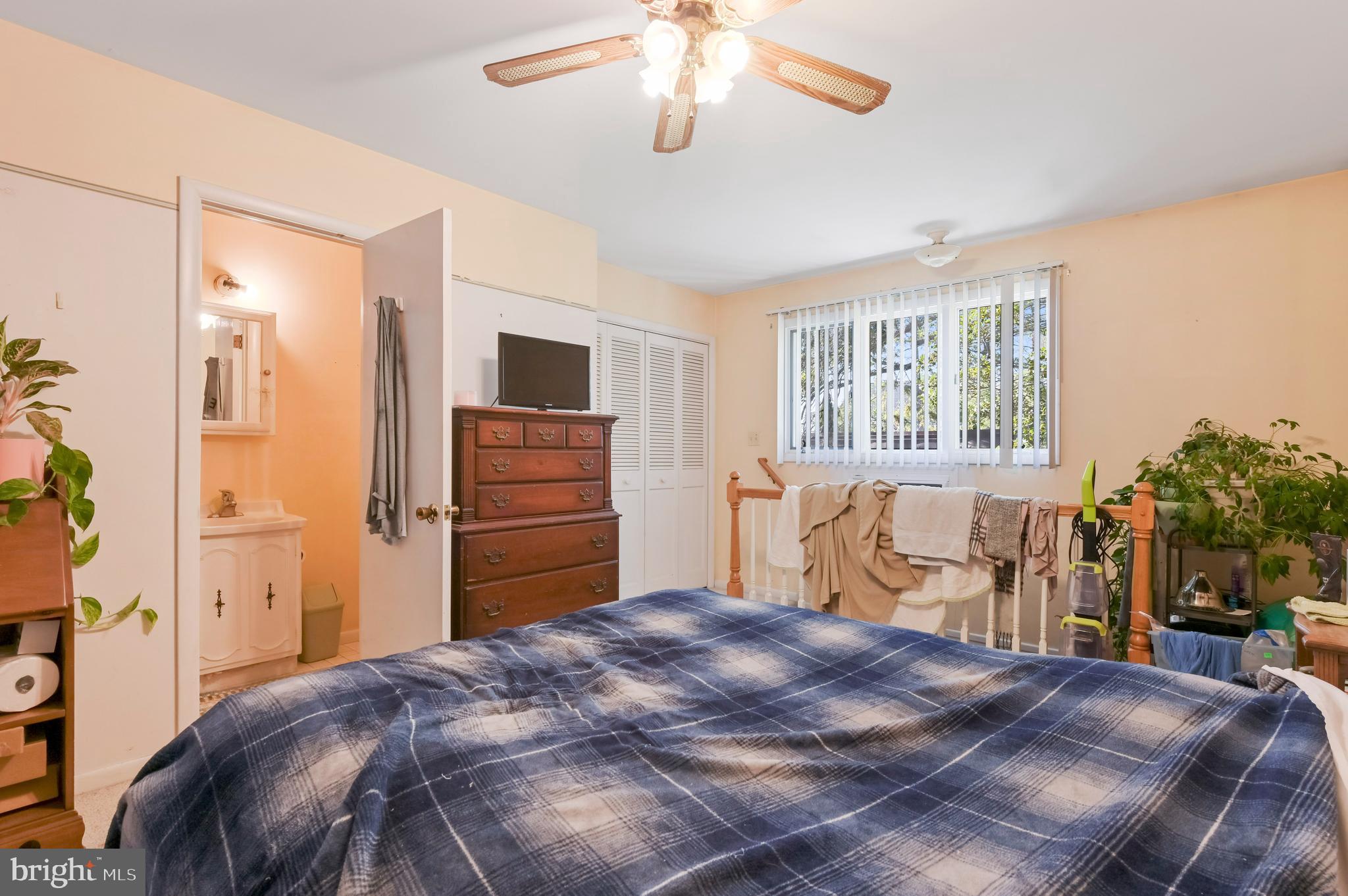 WHITEHALL BEACH - Residential