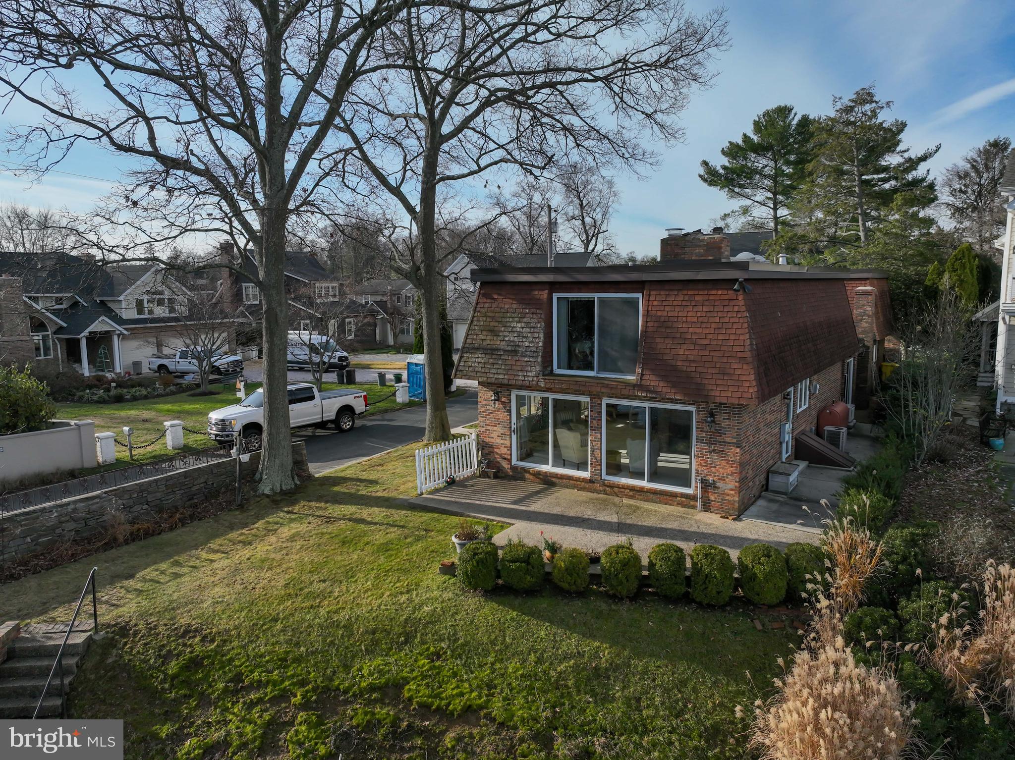 WHITEHALL BEACH - Residential