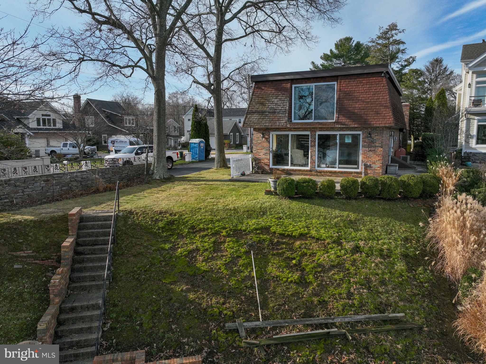 WHITEHALL BEACH - Residential